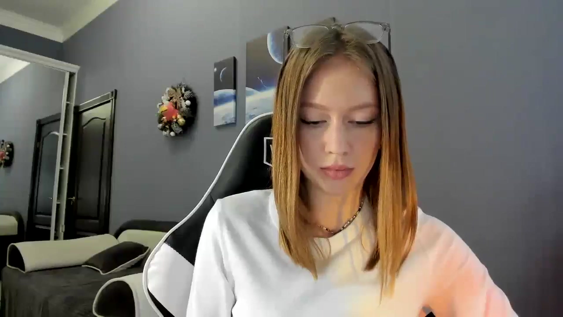 Gallery image thumbnail from RoboSasha's myfreecams stream on, 02/27/2025, 14:28 image 6 of 20