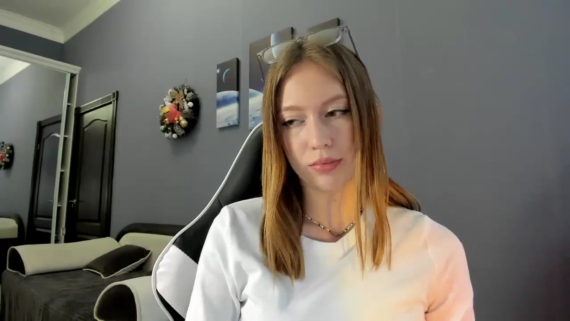 Gallery image thumbnail from RoboSasha's myfreecams stream on, 02/27/2025, 14:28 image 16 of 20