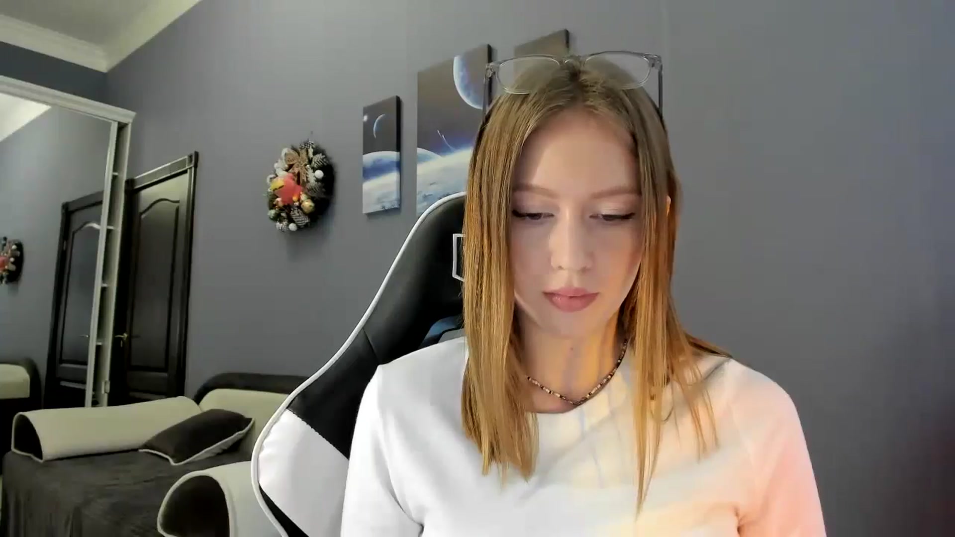 Gallery image thumbnail from RoboSasha's myfreecams stream on, 02/27/2025, 14:28 image 14 of 20