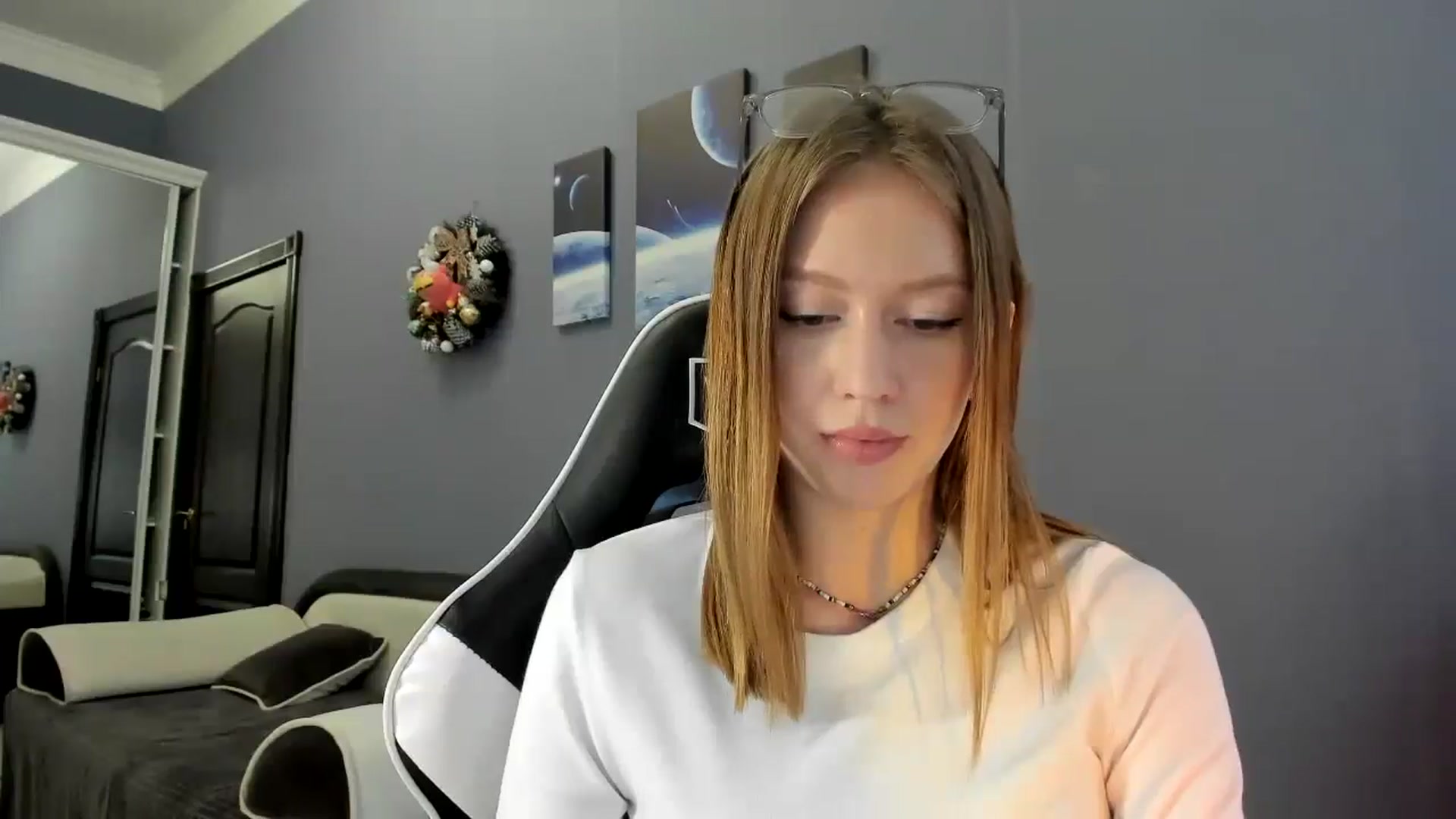 Gallery image thumbnail from RoboSasha's myfreecams stream on, 02/27/2025, 14:28 image 13 of 20