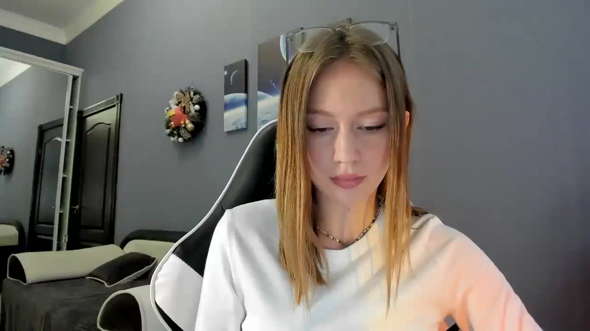 Gallery image thumbnail from RoboSasha's myfreecams stream on, 02/27/2025, 14:28 image 9 of 20