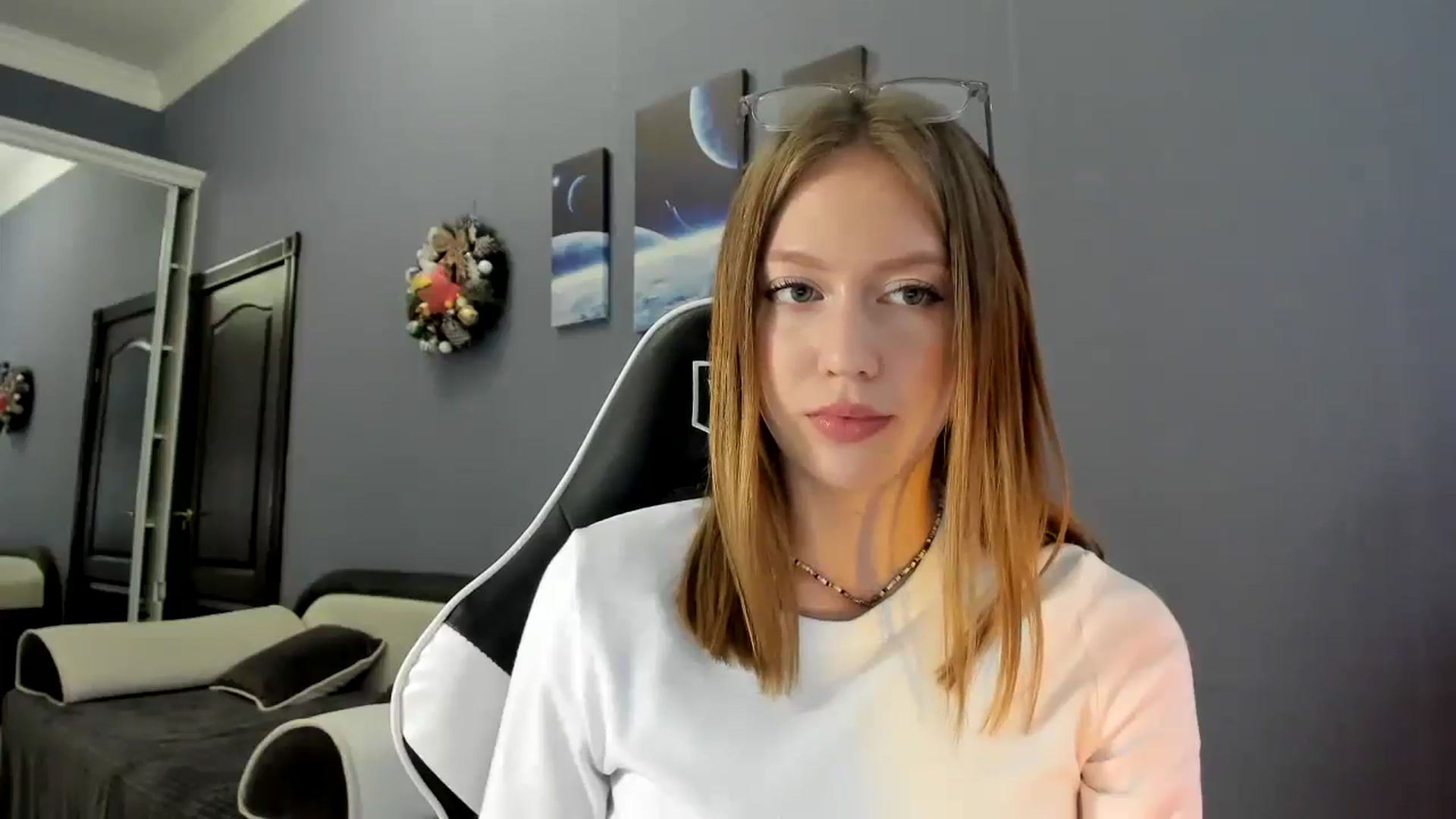 Gallery image thumbnail from RoboSasha's myfreecams stream on, 02/27/2025, 14:28 image 17 of 20