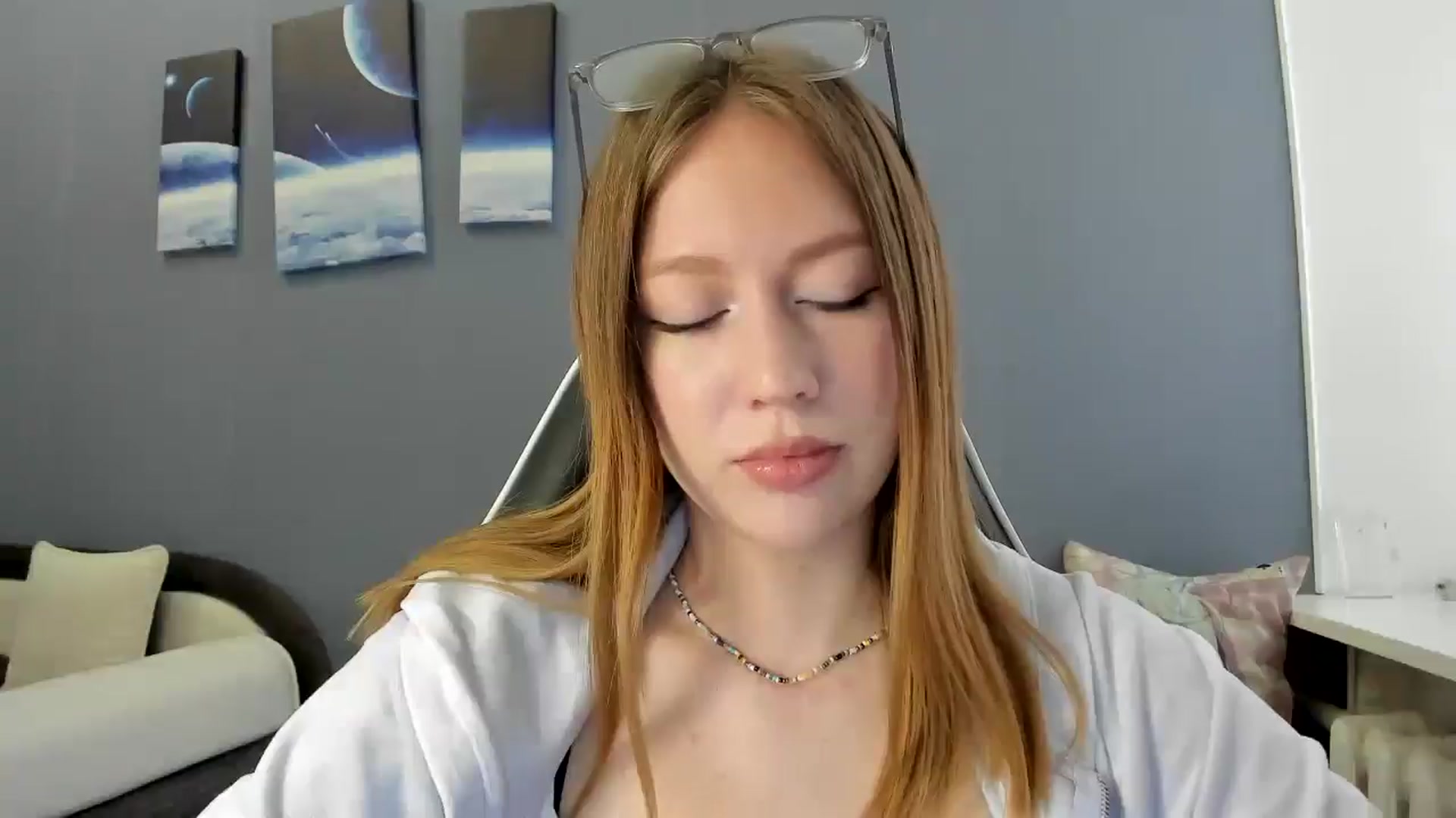 Gallery image thumbnail from RoboSasha's myfreecams stream on, 03/16/2025, 14:06 image 17 of 20