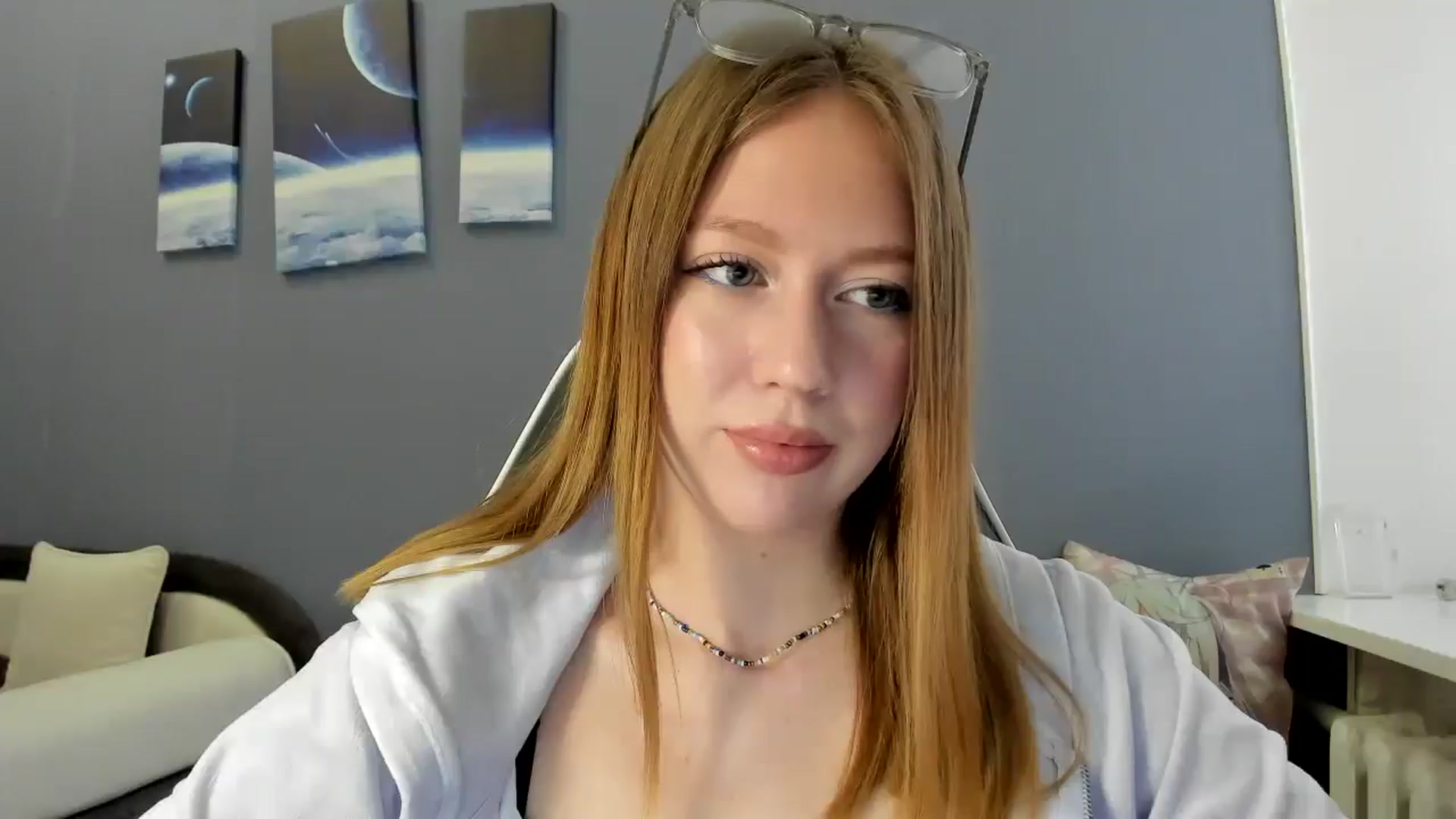 Gallery image thumbnail from RoboSasha's myfreecams stream on, 03/16/2025, 14:06 image 16 of 20