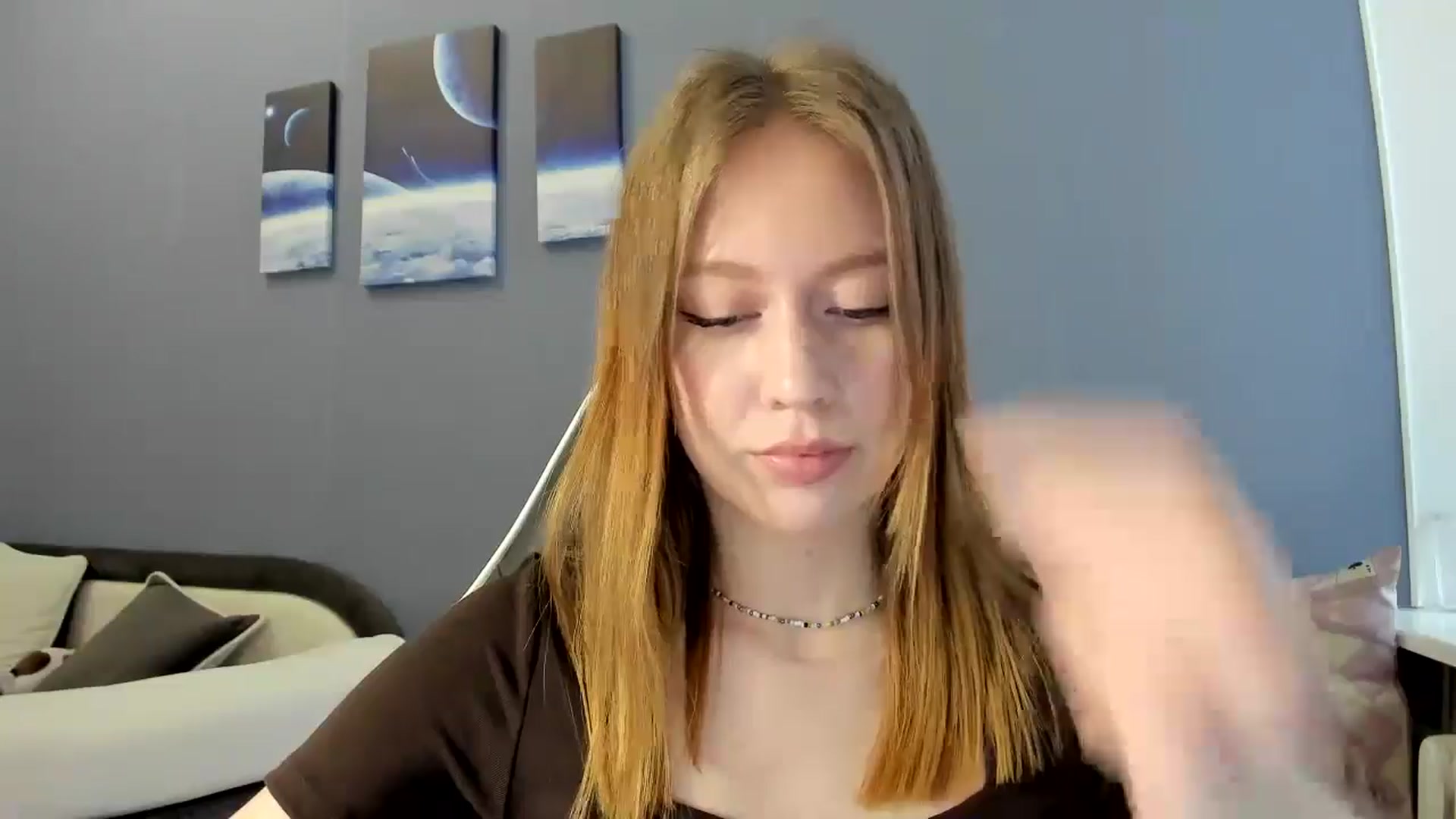 Gallery image thumbnail from RoboSasha's myfreecams stream on, 03/21/2025, 14:45 image 15 of 20