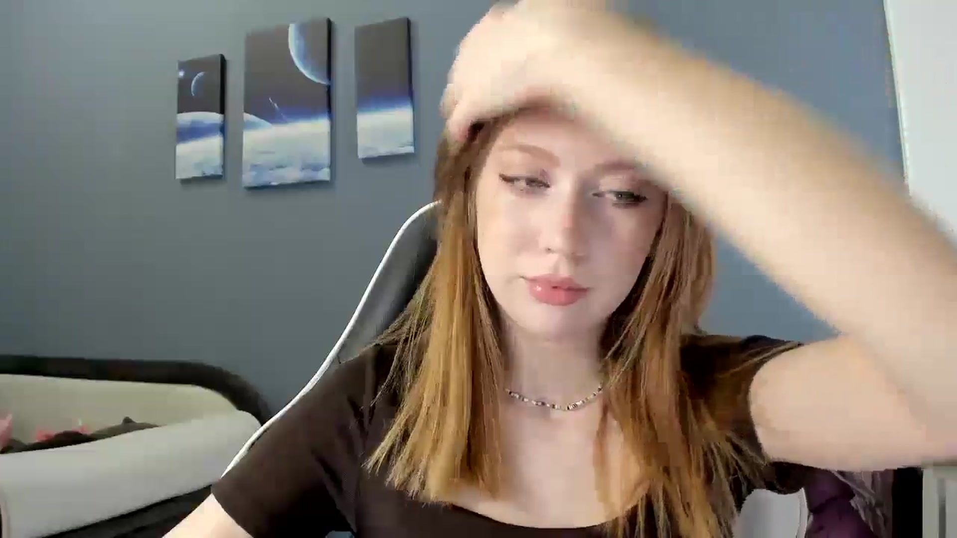 Gallery image thumbnail from RoboSasha's myfreecams stream on, 03/27/2025, 12:09 image 15 of 20