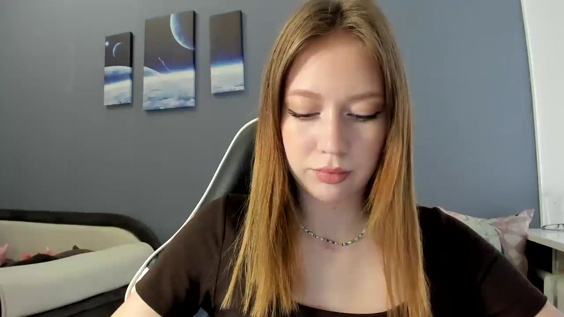 Gallery image thumbnail from RoboSasha's myfreecams stream on, 03/27/2025, 12:09 image 10 of 20
