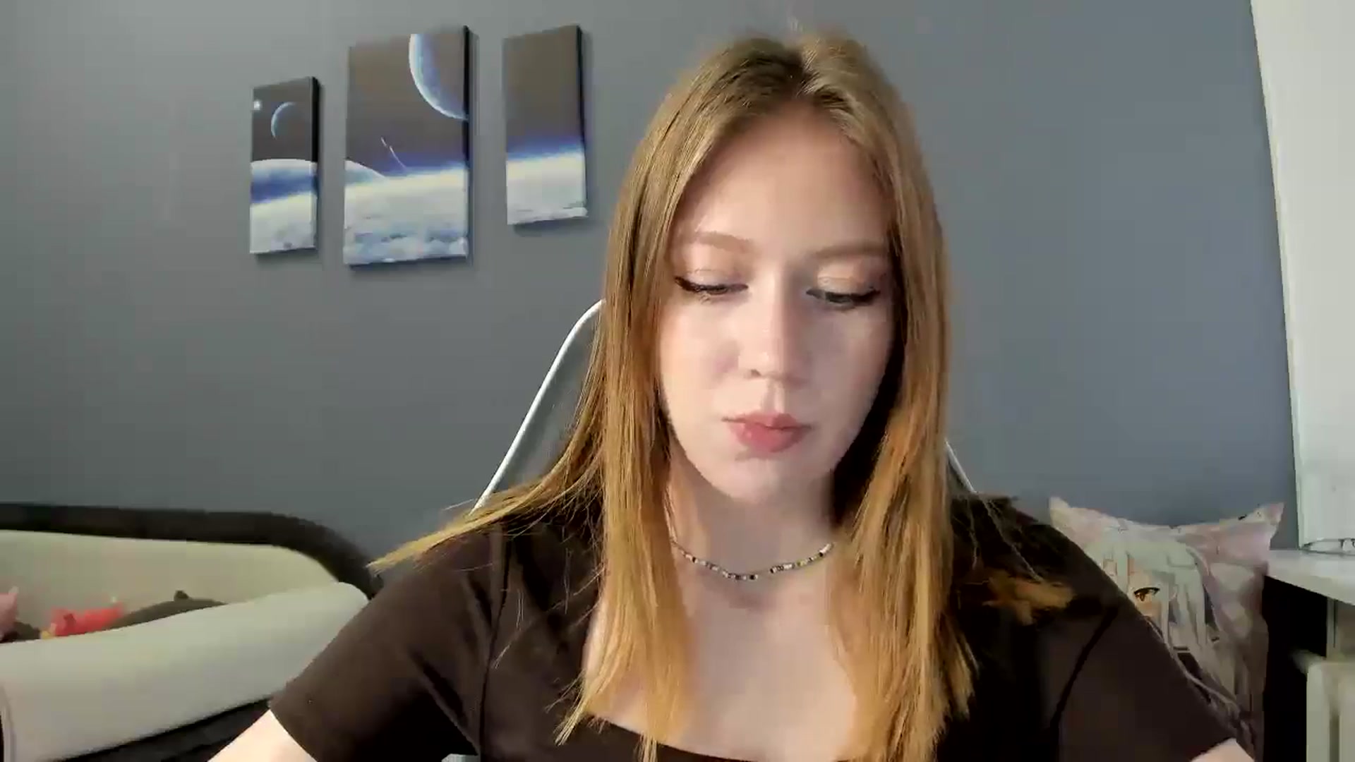 Gallery image thumbnail from RoboSasha's myfreecams stream on, 03/27/2025, 12:37 image 17 of 20