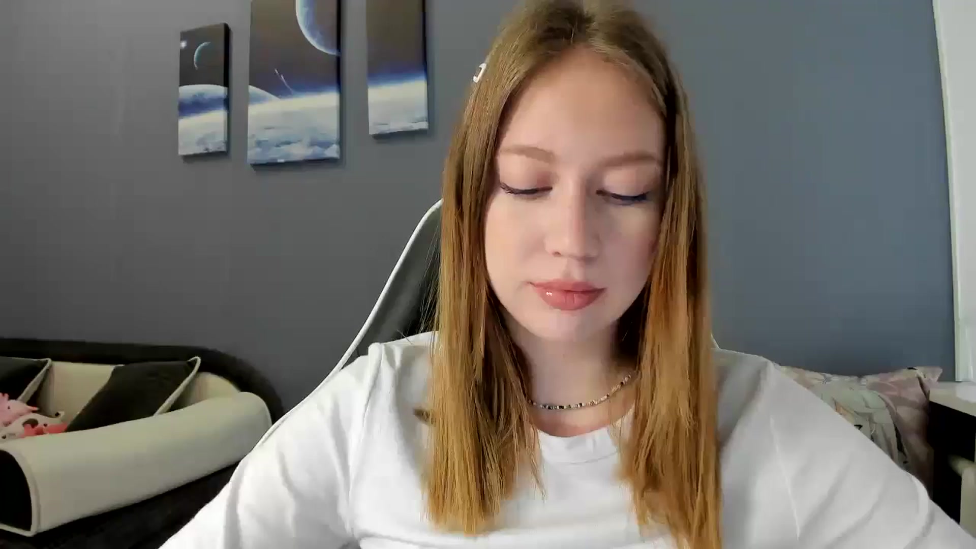 Gallery image thumbnail from RoboSasha's myfreecams stream on, 03/30/2025, 12:12 image 6 of 20