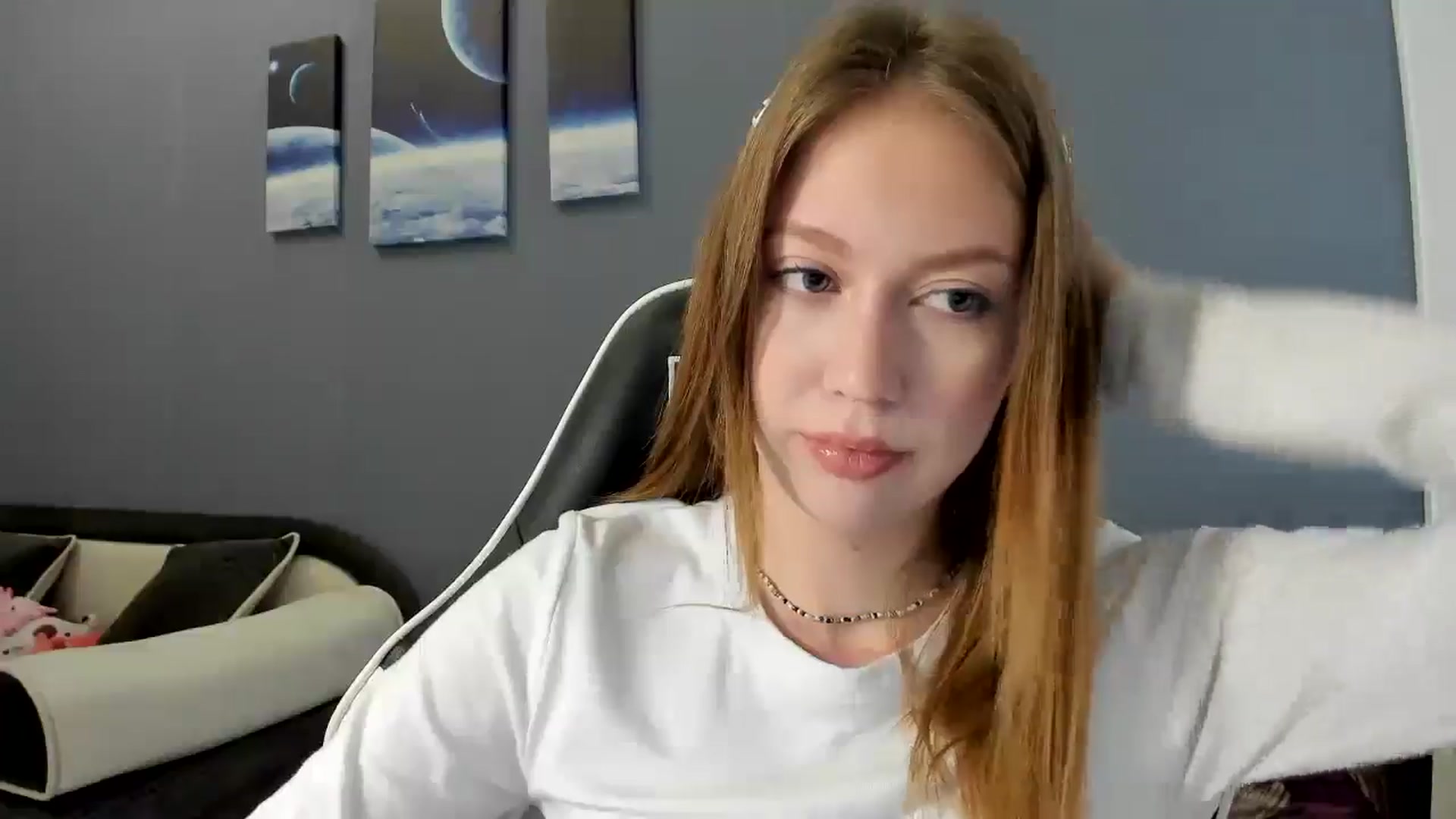 Gallery image thumbnail from RoboSasha's myfreecams stream on, 03/30/2025, 12:12 image 11 of 20