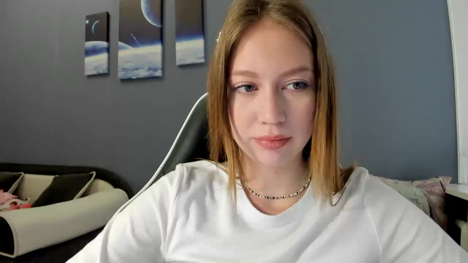 Gallery image thumbnail from RoboSasha's myfreecams stream on, 03/30/2025, 12:12 image 19 of 20