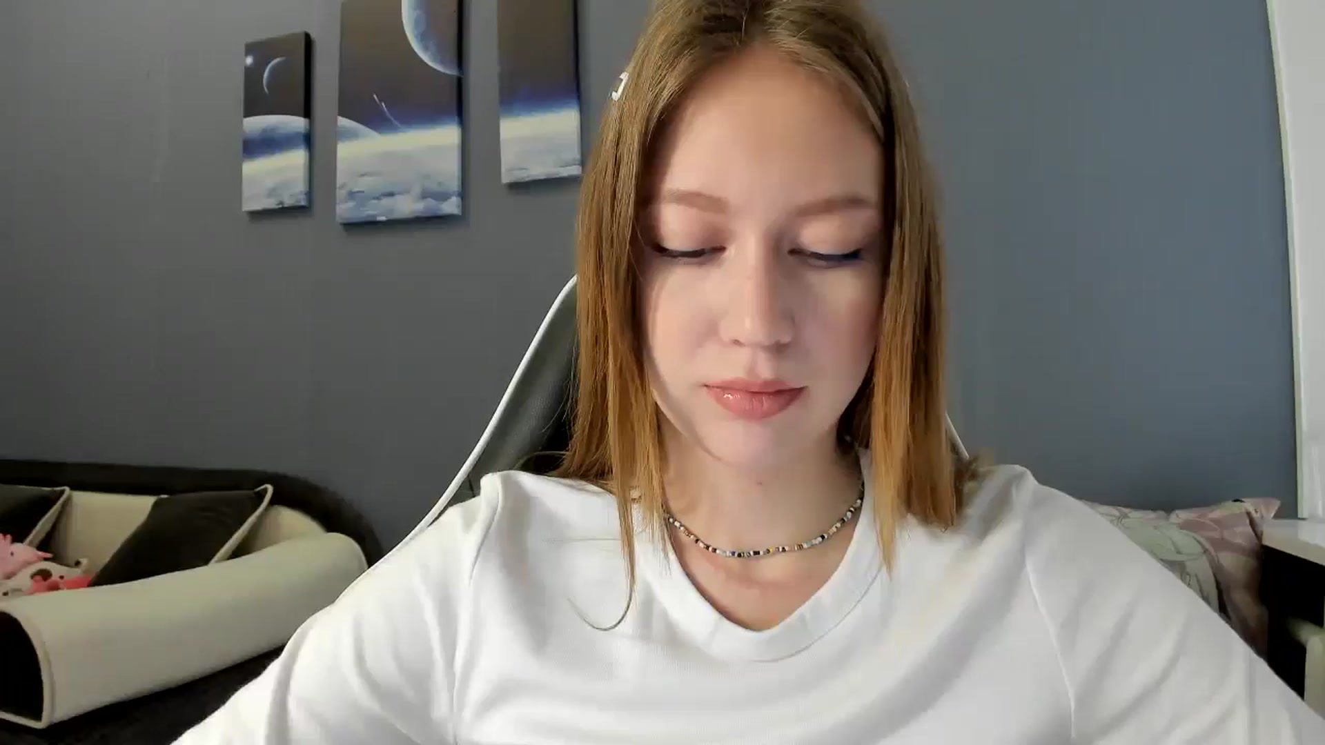 Gallery image thumbnail from RoboSasha's myfreecams stream on, 03/30/2025, 12:12 image 17 of 20