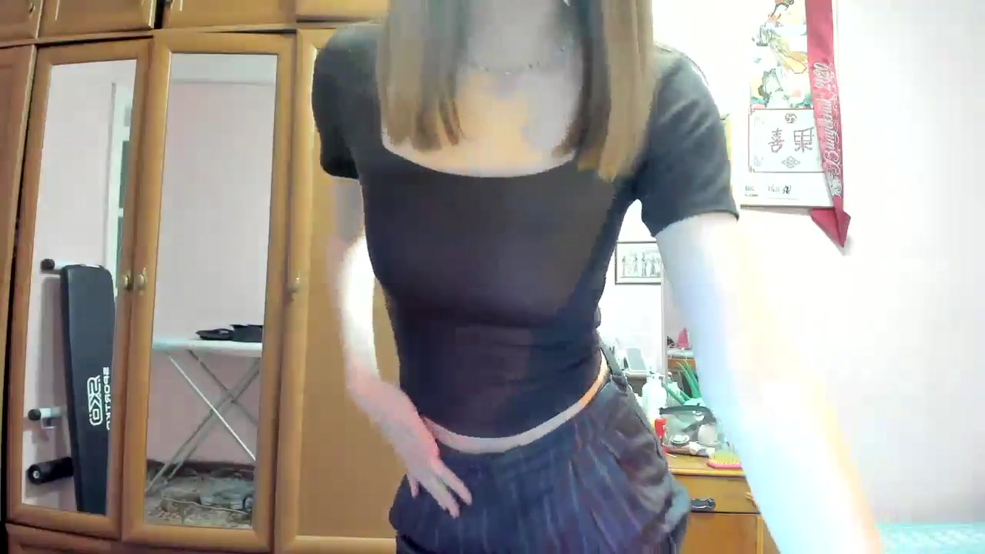 Gallery image thumbnail from RoboSasha's myfreecams stream on, 04/06/2025, 09:59 image 10 of 20