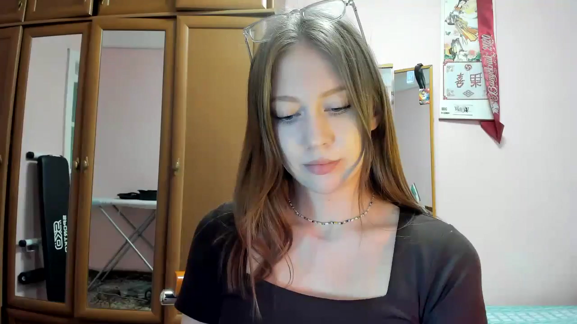 Gallery image thumbnail from RoboSasha's myfreecams stream on, 04/06/2025, 10:56 image 16 of 20