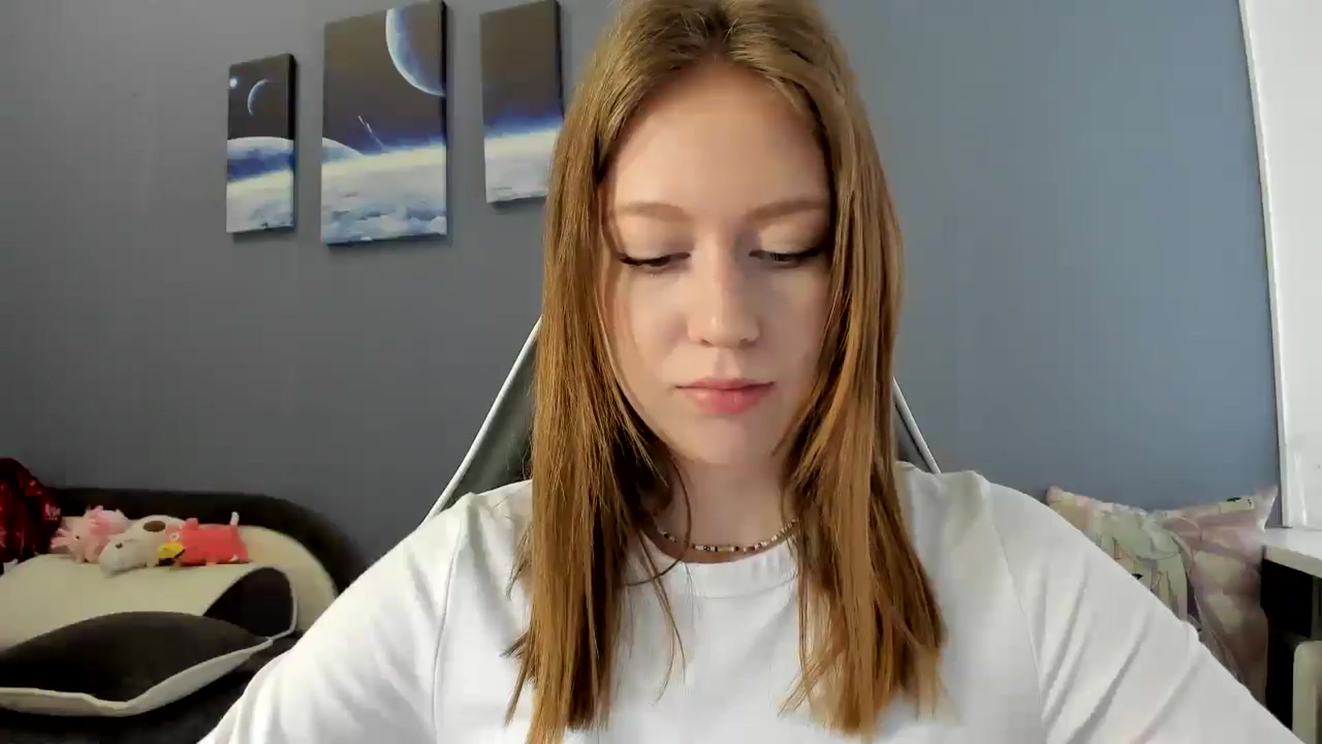Gallery image thumbnail from RoboSasha's myfreecams stream on, 04/10/2025, 11:46 image 9 of 20