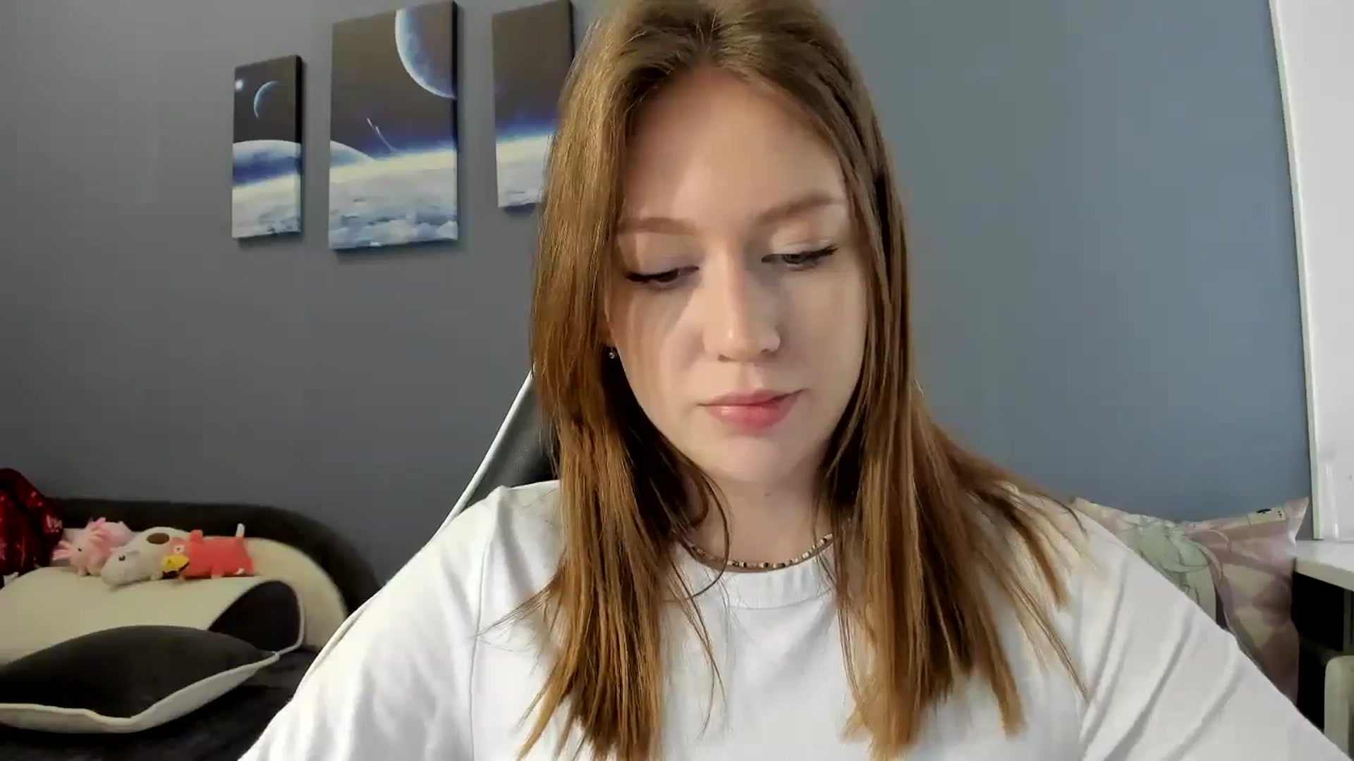 Gallery image thumbnail from RoboSasha's myfreecams stream on, 04/10/2025, 11:46 image 10 of 20