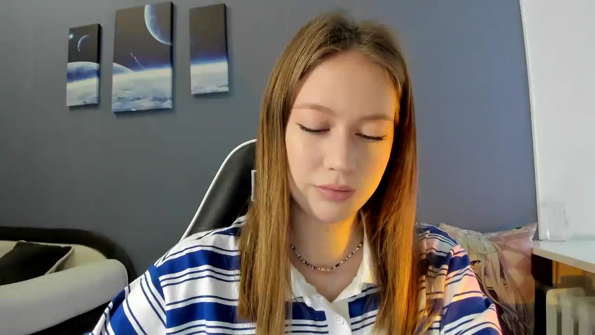 Gallery image thumbnail from RoboSasha's myfreecams stream on, 04/17/2025, 10:18 image 15 of 20