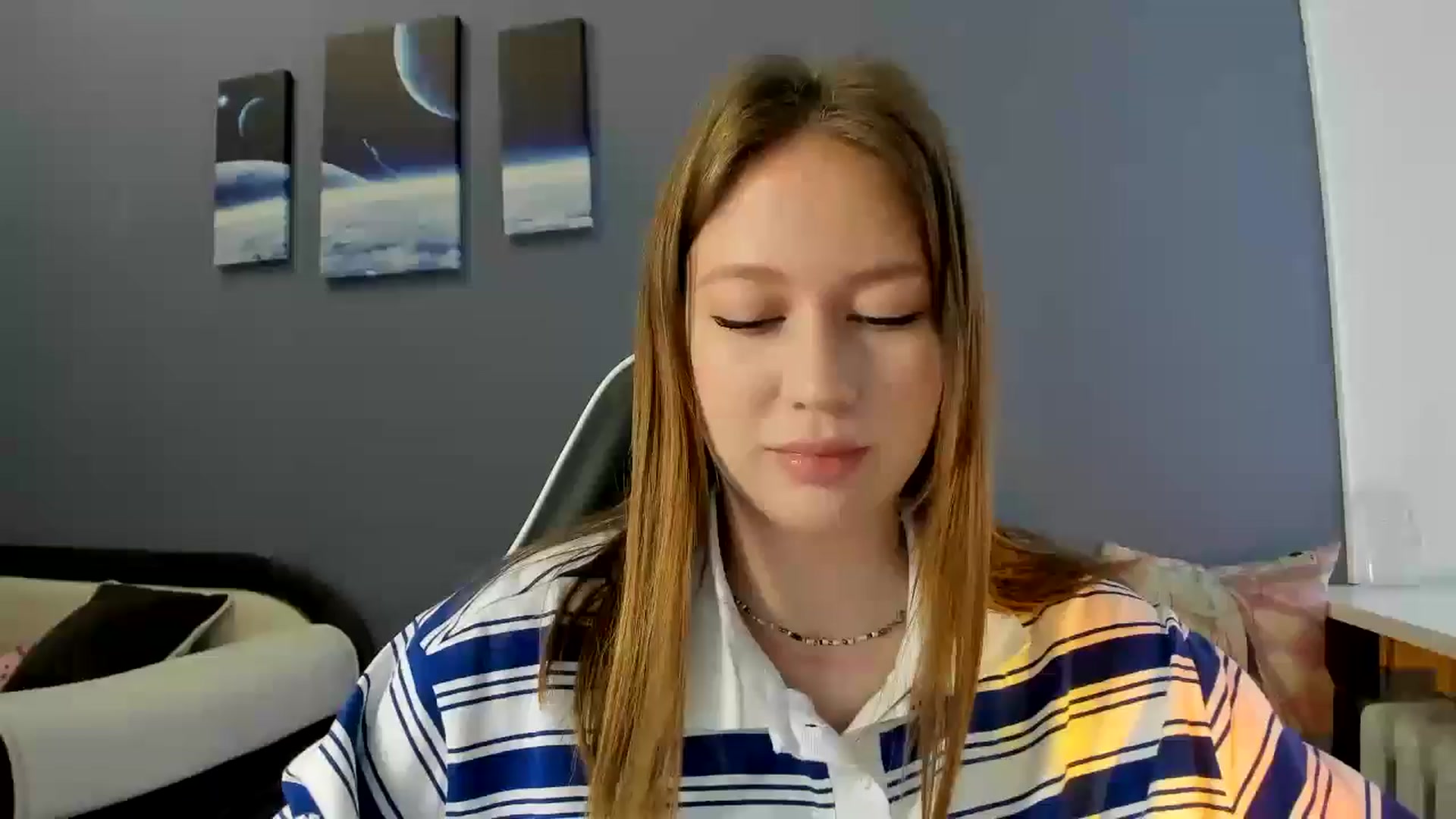 Gallery image thumbnail from RoboSasha's myfreecams stream on, 04/17/2025, 11:26 image 10 of 20