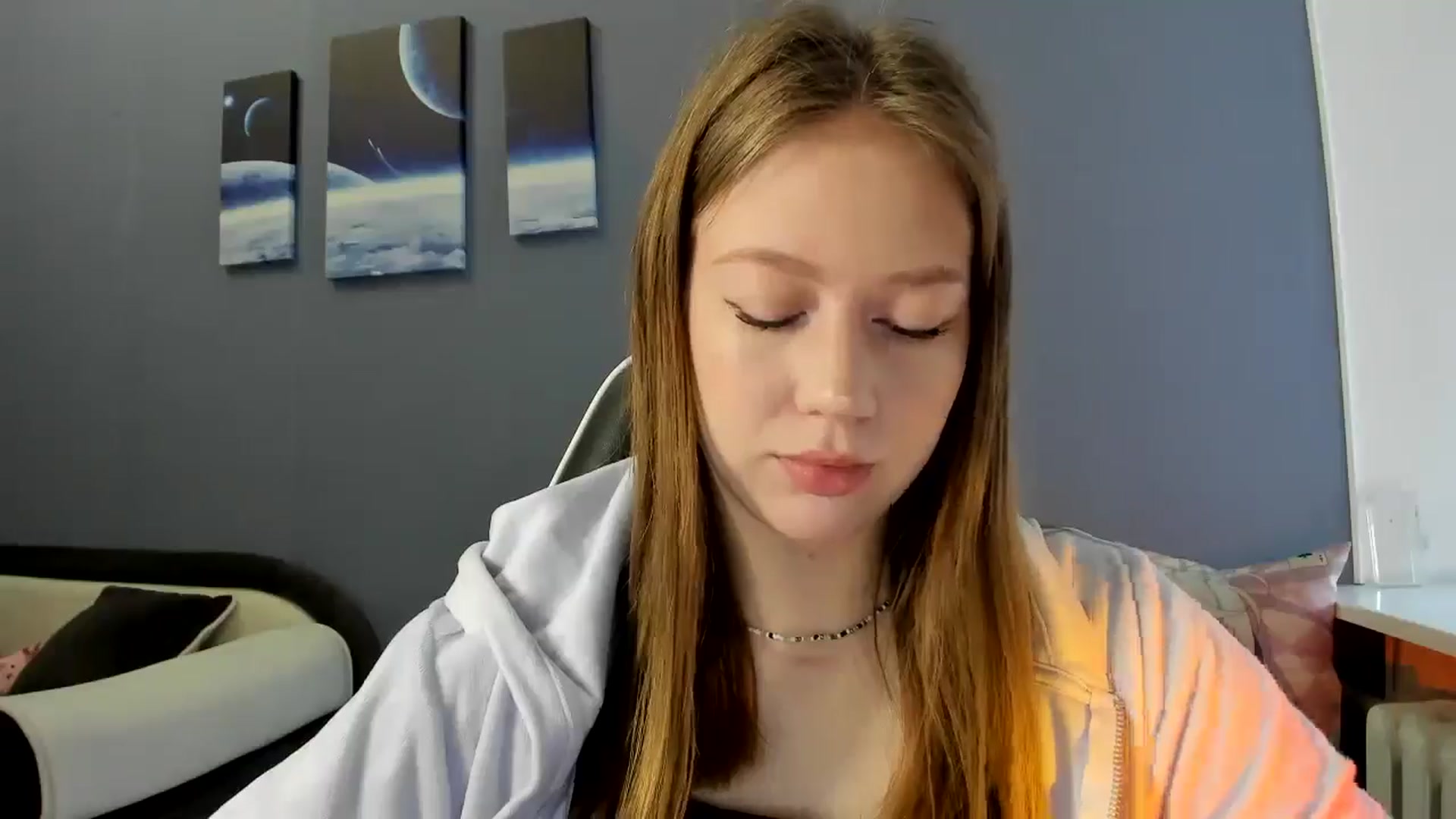 Gallery image thumbnail from RoboSasha's myfreecams stream on, 04/18/2025, 11:33 image 10 of 20