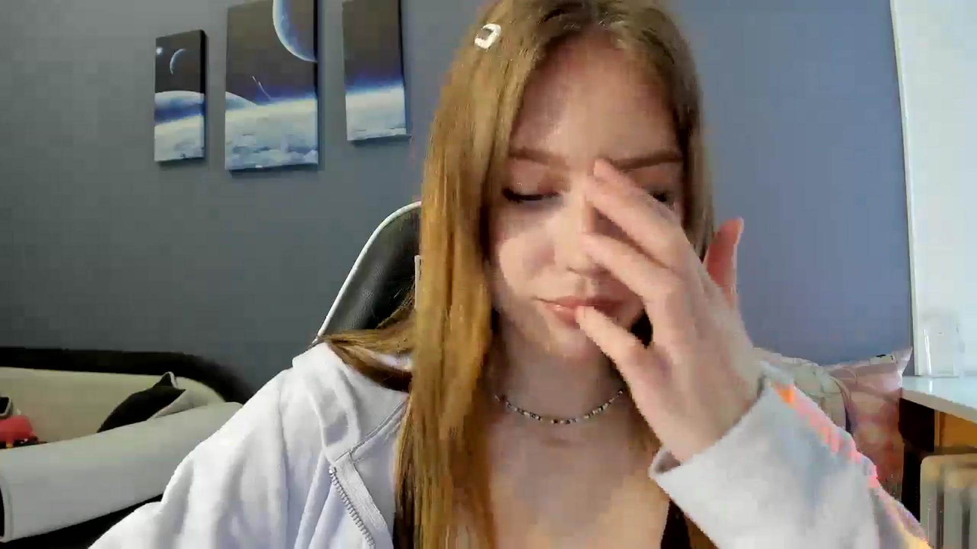 Gallery image thumbnail from RoboSasha's myfreecams stream on, 04/21/2025, 12:04 image 8 of 20