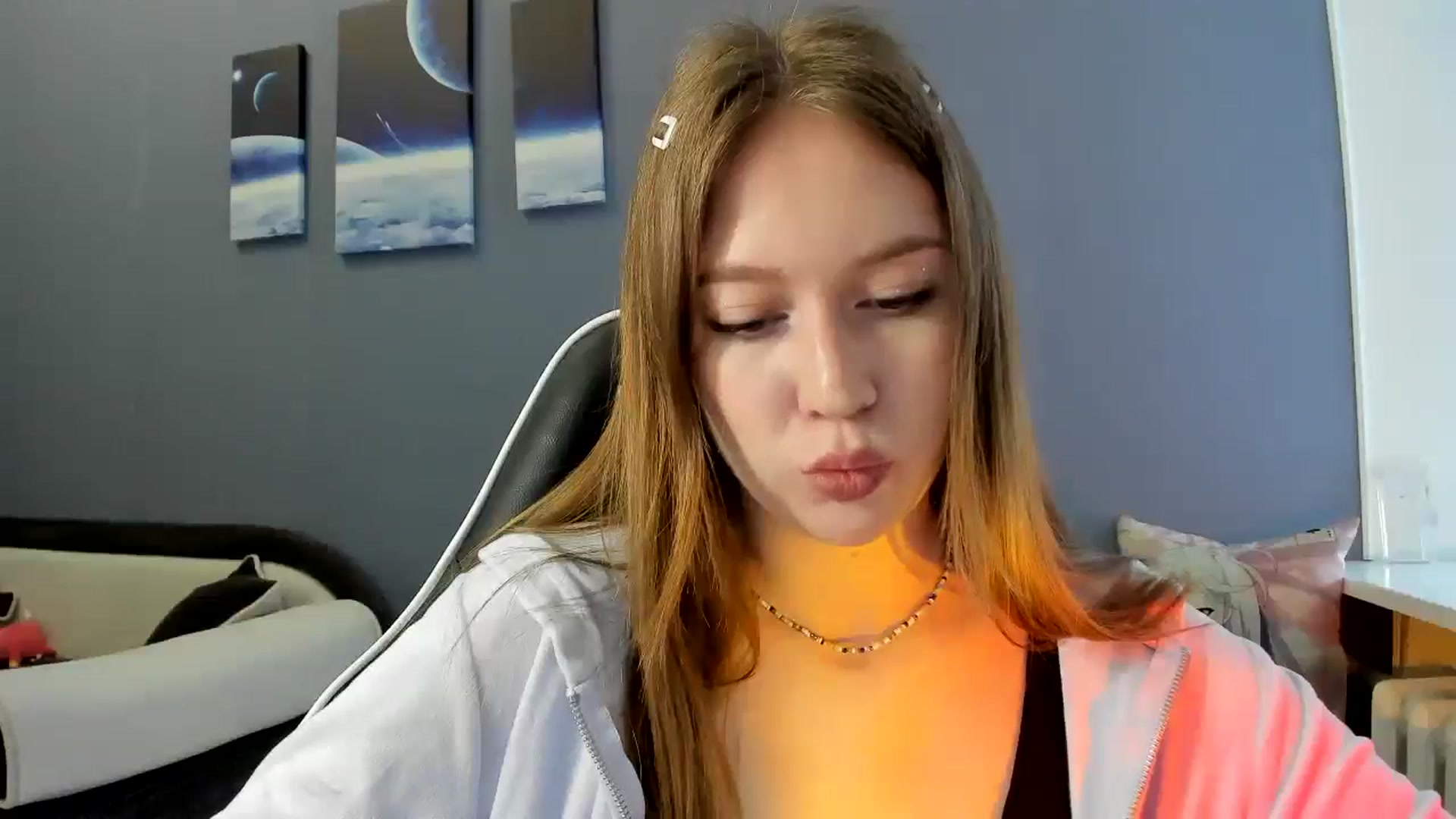 Gallery image thumbnail from RoboSasha's myfreecams stream on, 04/21/2025, 12:04 image 5 of 20