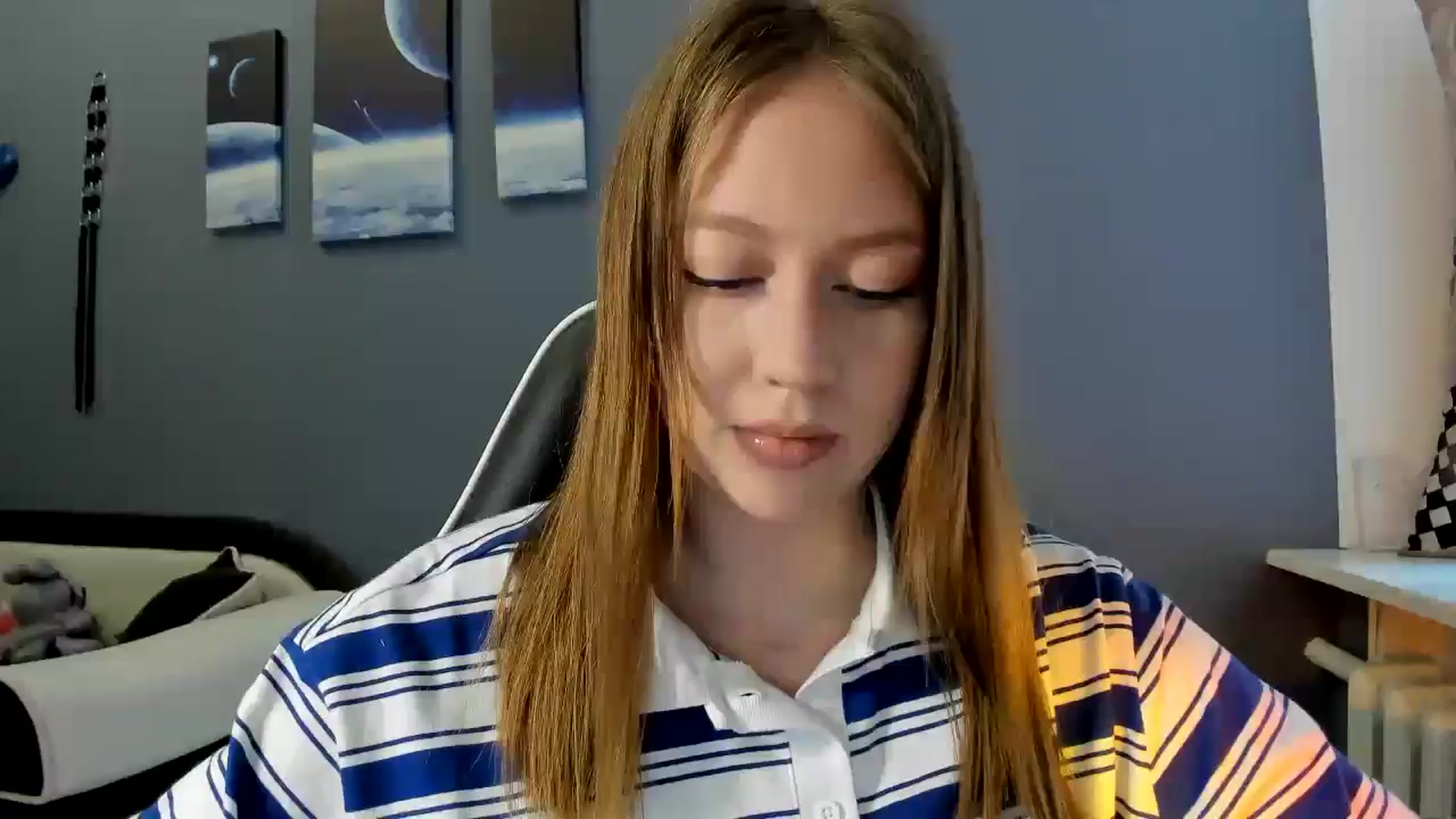 Gallery image thumbnail from RoboSasha's myfreecams stream on, 04/23/2025, 11:54 image 6 of 20