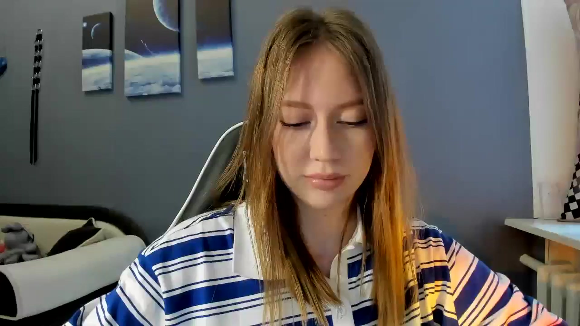 Gallery image thumbnail from RoboSasha's myfreecams stream on, 04/23/2025, 12:29 image 8 of 20