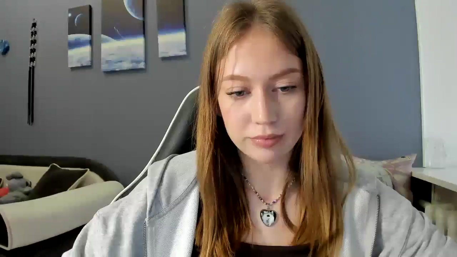 Gallery image thumbnail from RoboSasha's myfreecams stream on, 04/25/2025, 12:31 image 17 of 20