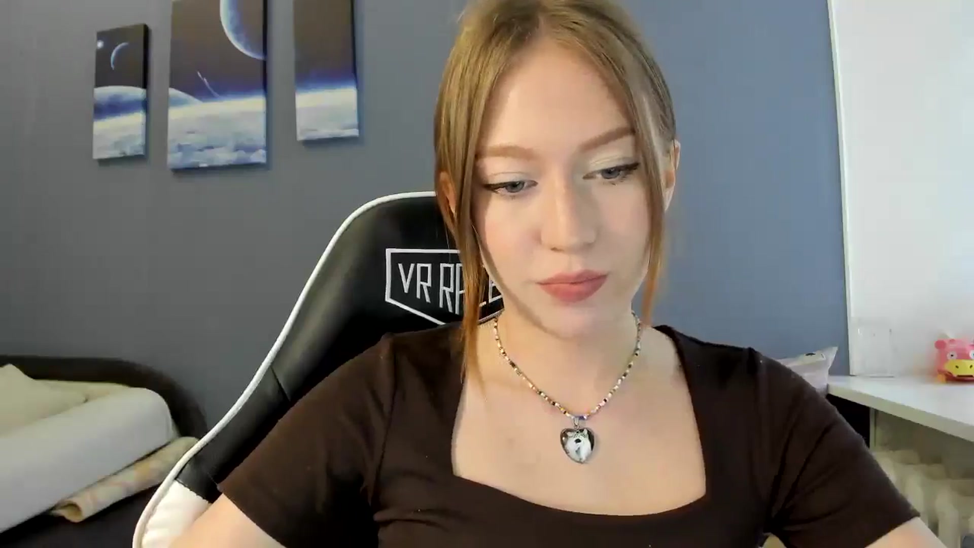 Gallery image thumbnail from RoboSasha's myfreecams stream on, 04/27/2025, 12:47 image 12 of 20