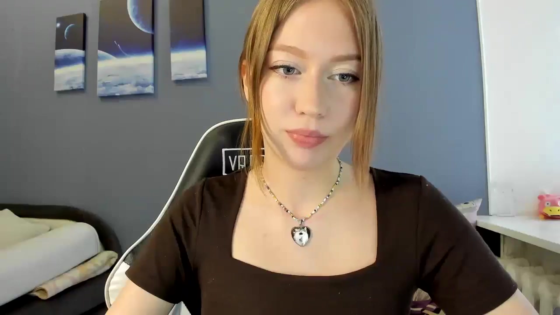 Gallery image thumbnail from RoboSasha's myfreecams stream on, 04/27/2025, 12:47 image 14 of 20