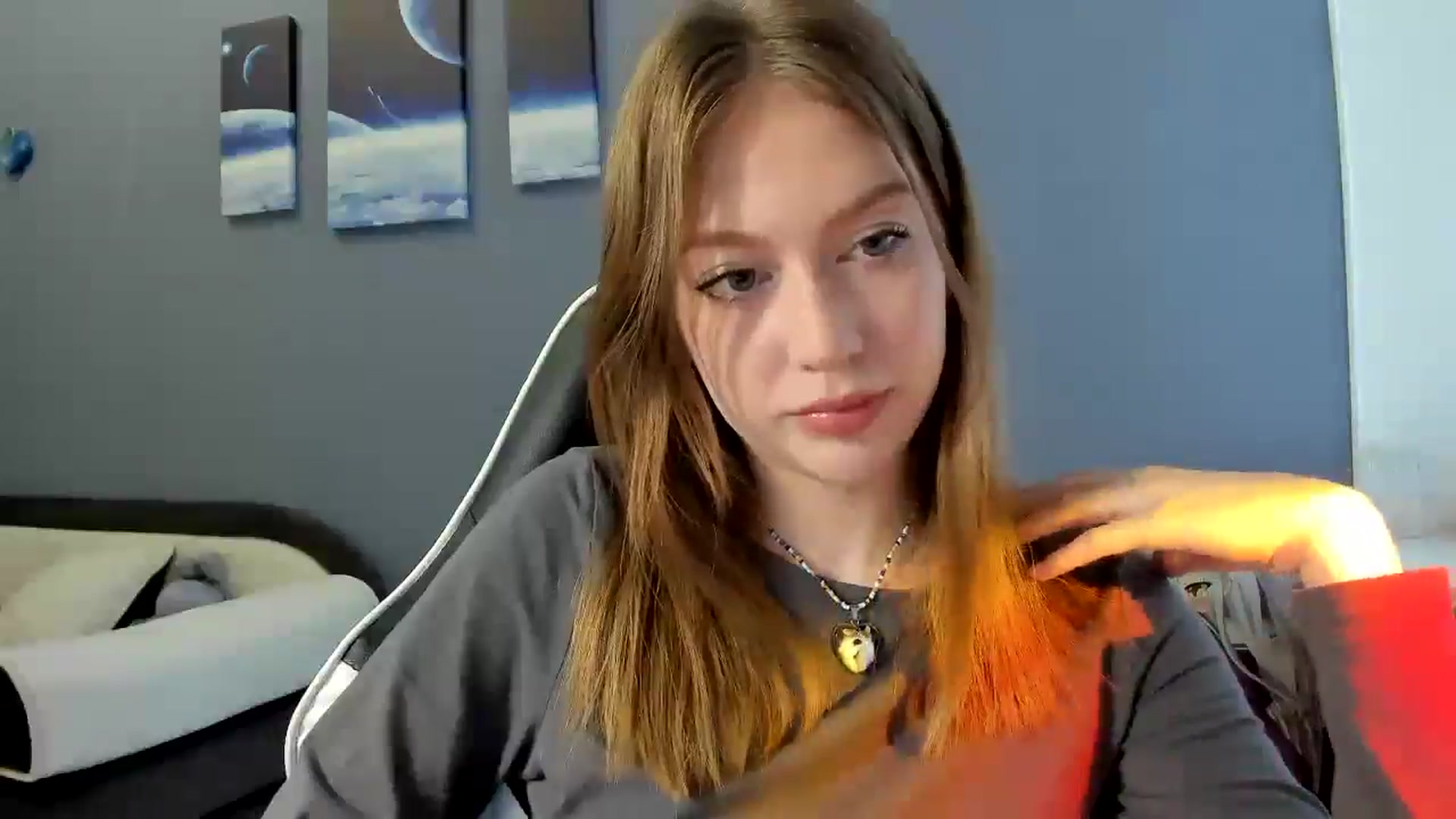 Gallery image thumbnail from RoboSasha's myfreecams stream on, 04/28/2025, 11:49 image 12 of 20