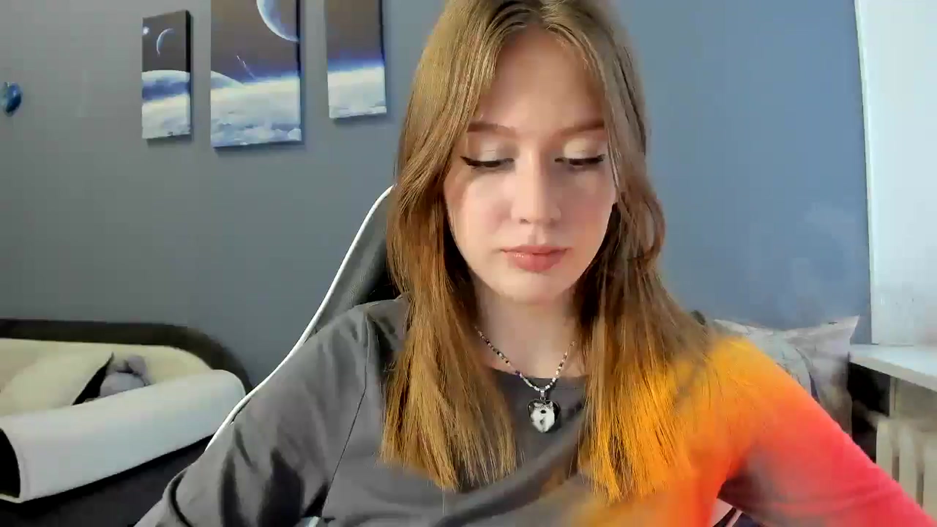 Gallery image thumbnail from RoboSasha's myfreecams stream on, 04/28/2025, 11:49 image 15 of 20
