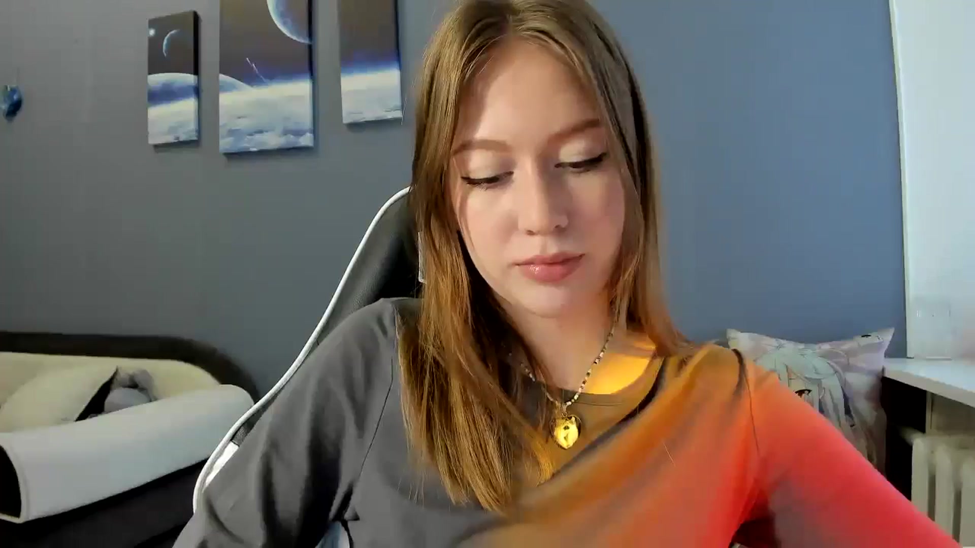 Gallery image thumbnail from RoboSasha's myfreecams stream on, 04/28/2025, 11:49 image 9 of 20