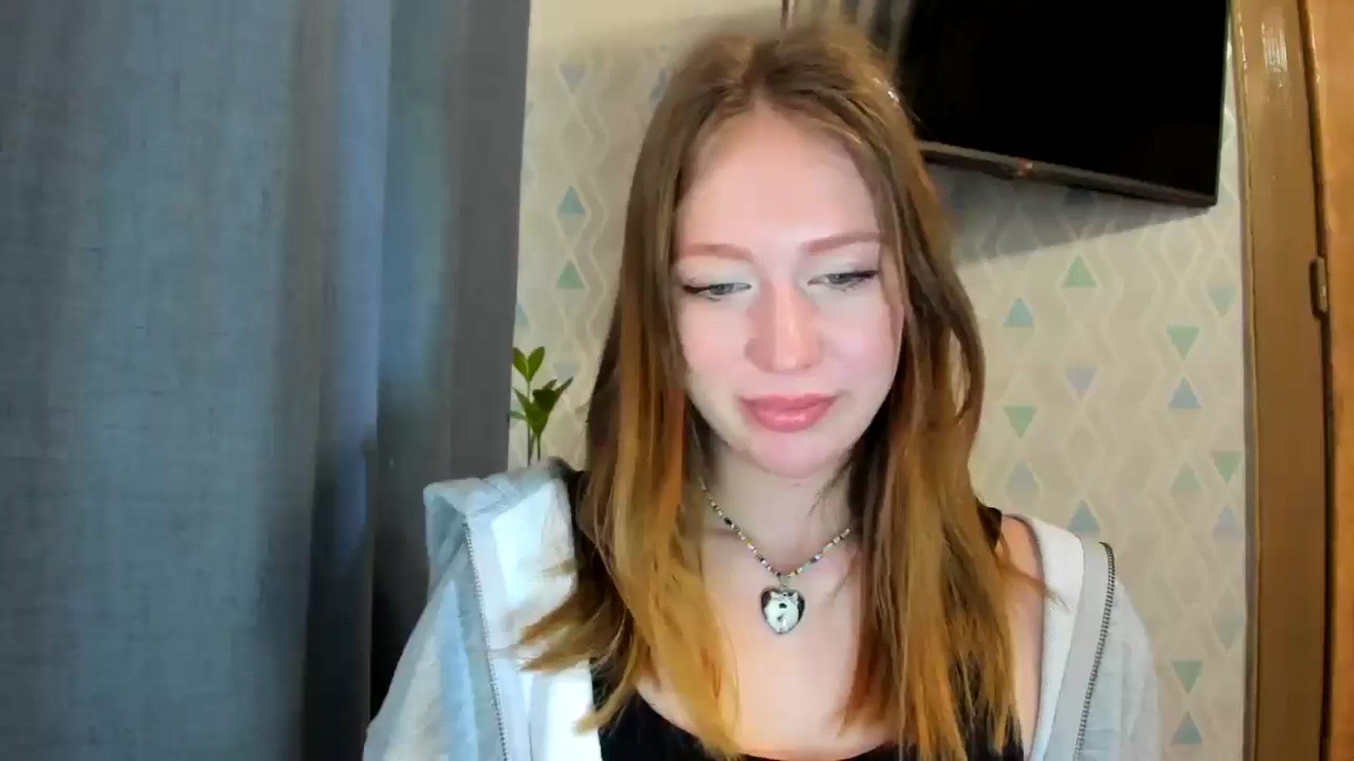 Gallery image thumbnail from RoboSasha's myfreecams stream on, 05/09/2025, 13:49 image 12 of 20