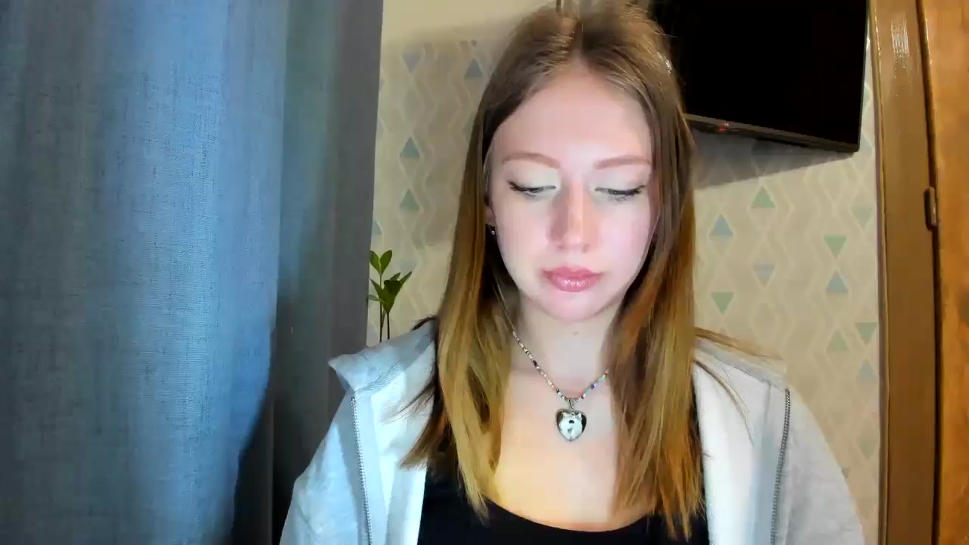 Gallery image thumbnail from RoboSasha's myfreecams stream on, 05/09/2025, 13:49 image 1 of 20
