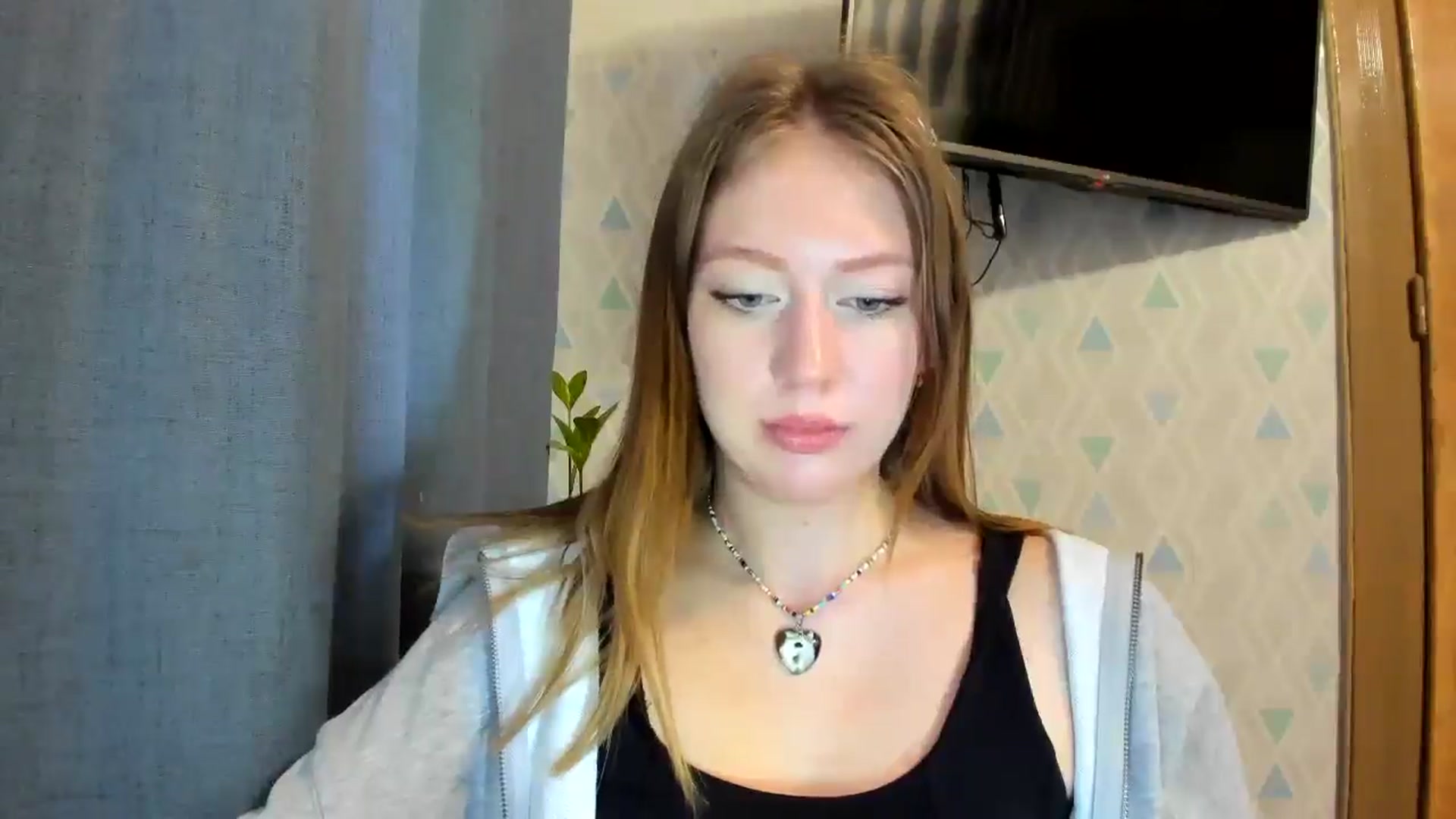 Gallery image thumbnail from RoboSasha's myfreecams stream on, 05/09/2025, 13:49 image 14 of 20