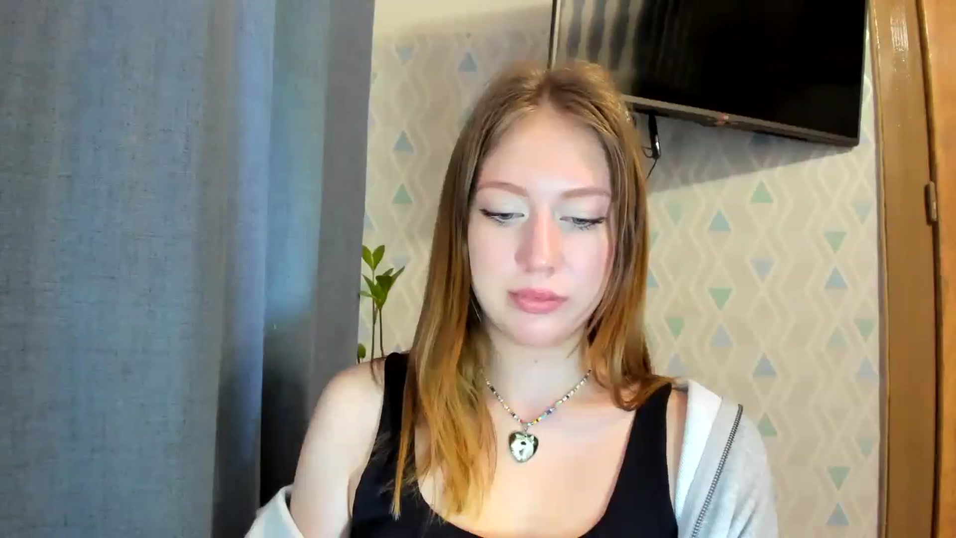 Gallery image thumbnail from RoboSasha's myfreecams stream on, 05/09/2025, 13:49 image 19 of 20