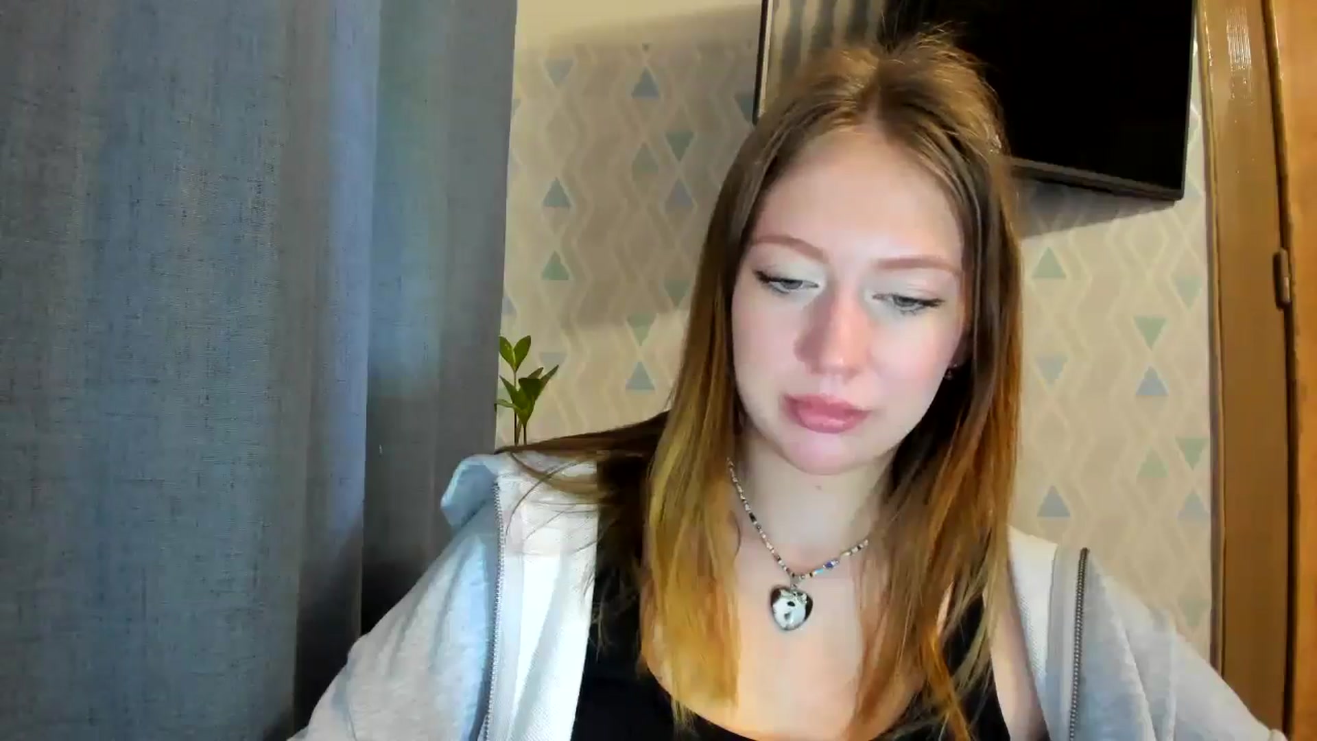 Gallery image thumbnail from RoboSasha's myfreecams stream on, 05/09/2025, 13:49 image 15 of 20