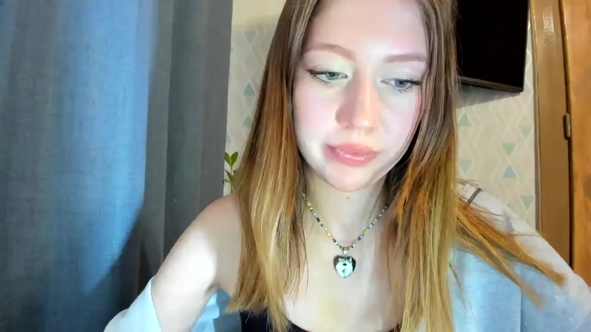 Gallery image thumbnail from RoboSasha's myfreecams stream on, 05/09/2025, 13:49 image 9 of 20