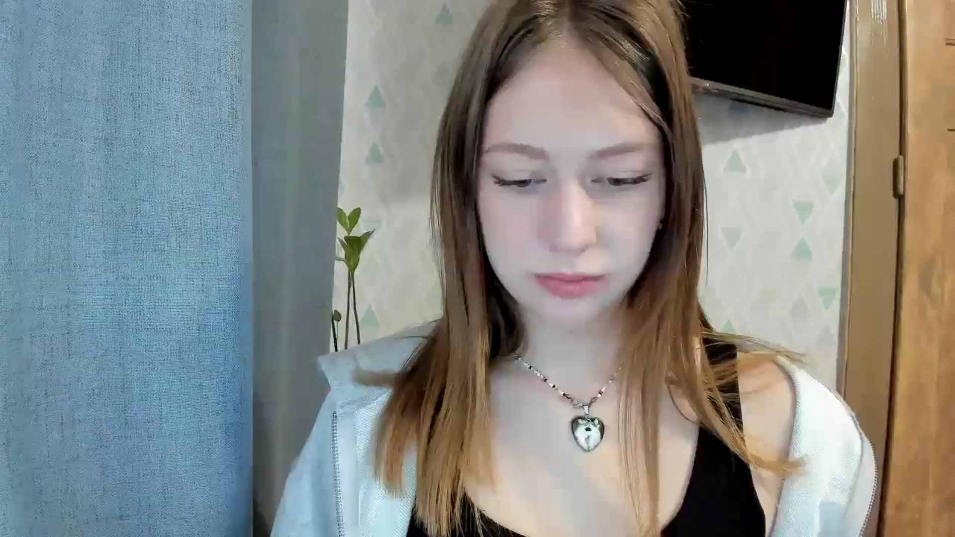 Gallery image thumbnail from RoboSasha's myfreecams stream on, 05/10/2025, 11:41 image 7 of 20