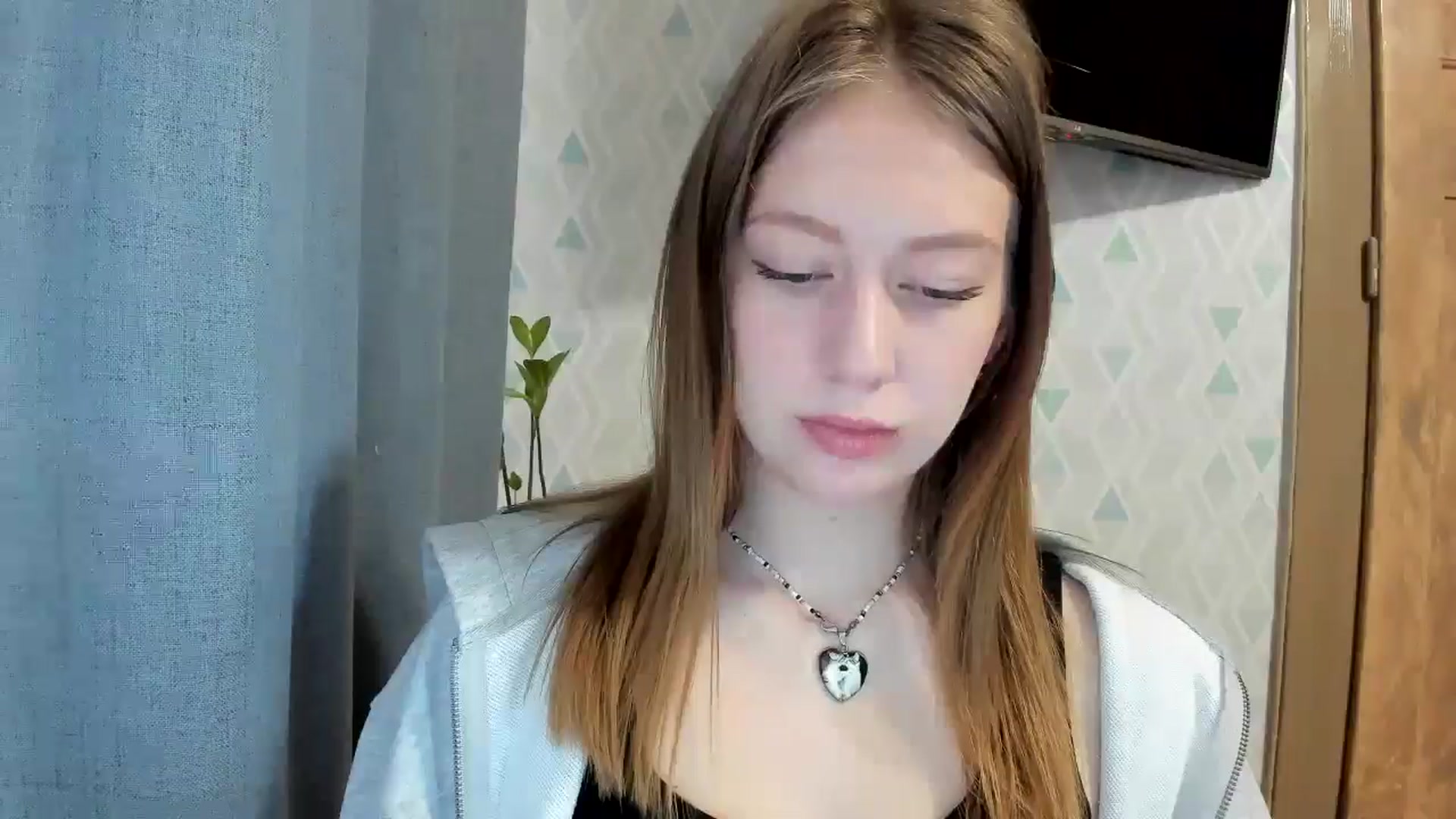 Gallery image thumbnail from RoboSasha's myfreecams stream on, 05/10/2025, 11:41 image 4 of 20