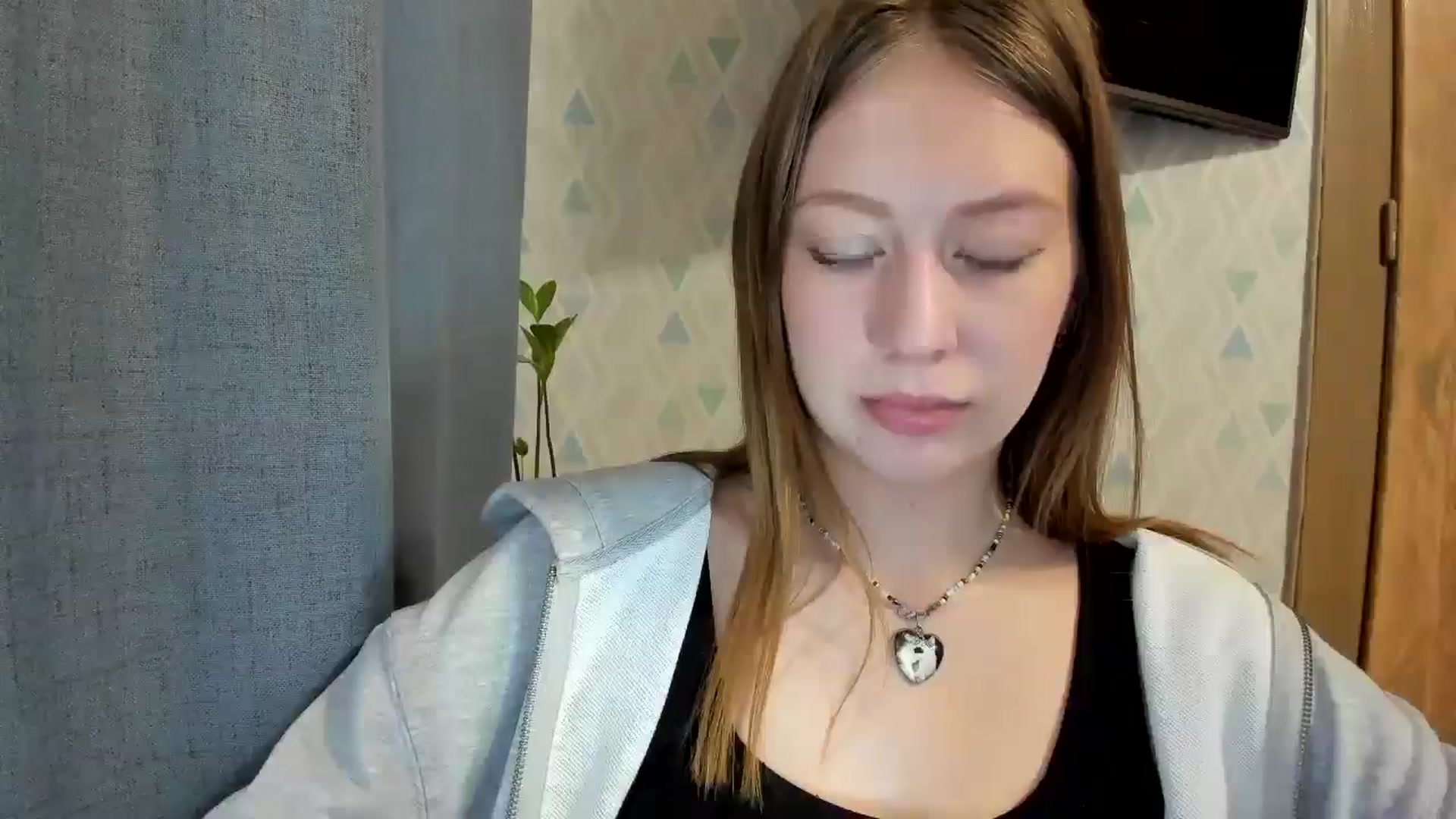 Gallery image thumbnail from RoboSasha's myfreecams stream on, 05/10/2025, 11:41 image 13 of 20