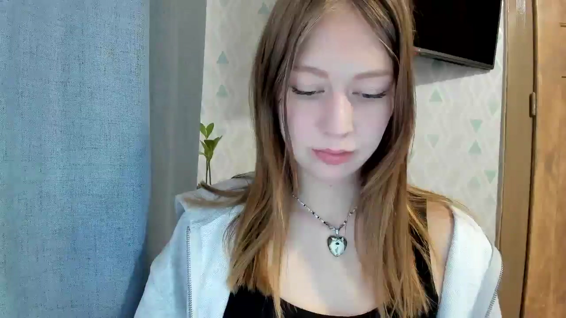 Gallery image thumbnail from RoboSasha's myfreecams stream on, 05/10/2025, 11:41 image 5 of 20