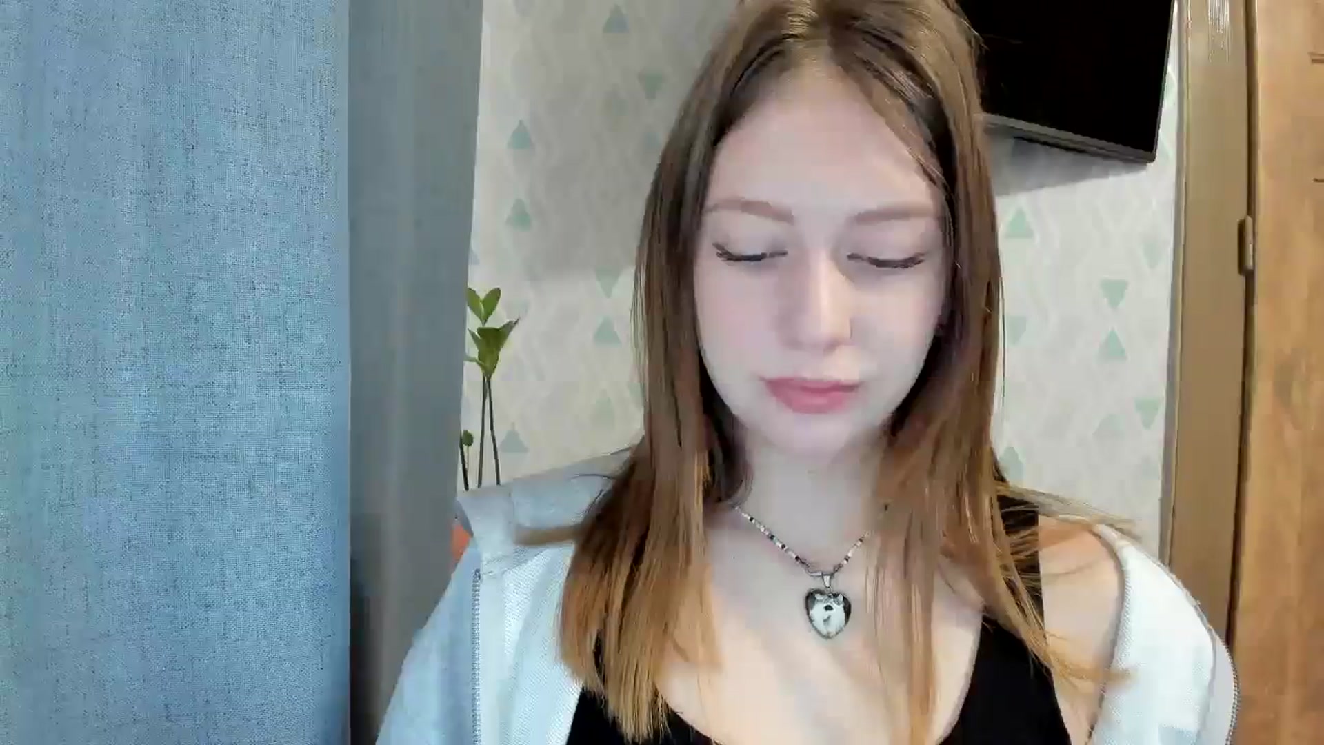 Gallery image thumbnail from RoboSasha's myfreecams stream on, 05/10/2025, 11:41 image 8 of 20