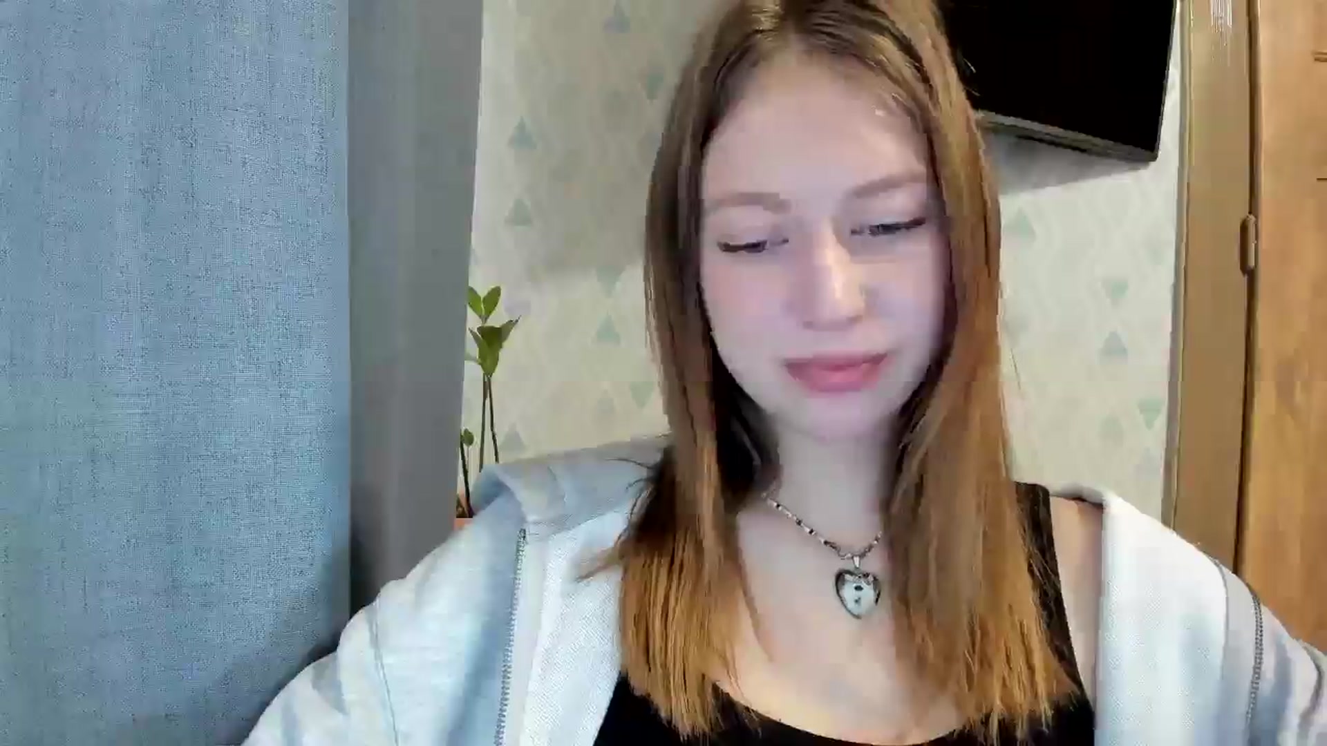 Gallery image thumbnail from RoboSasha's myfreecams stream on, 05/10/2025, 11:41 image 9 of 20