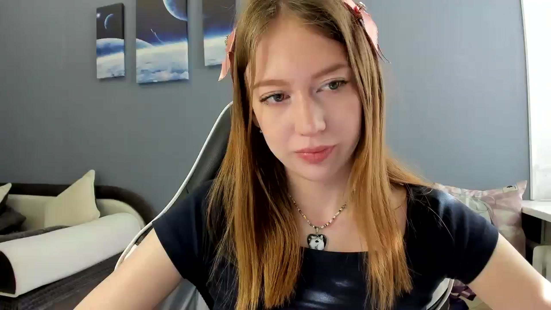 Gallery image thumbnail from RoboSasha's myfreecams stream on, 05/15/2025, 14:34 image 6 of 20