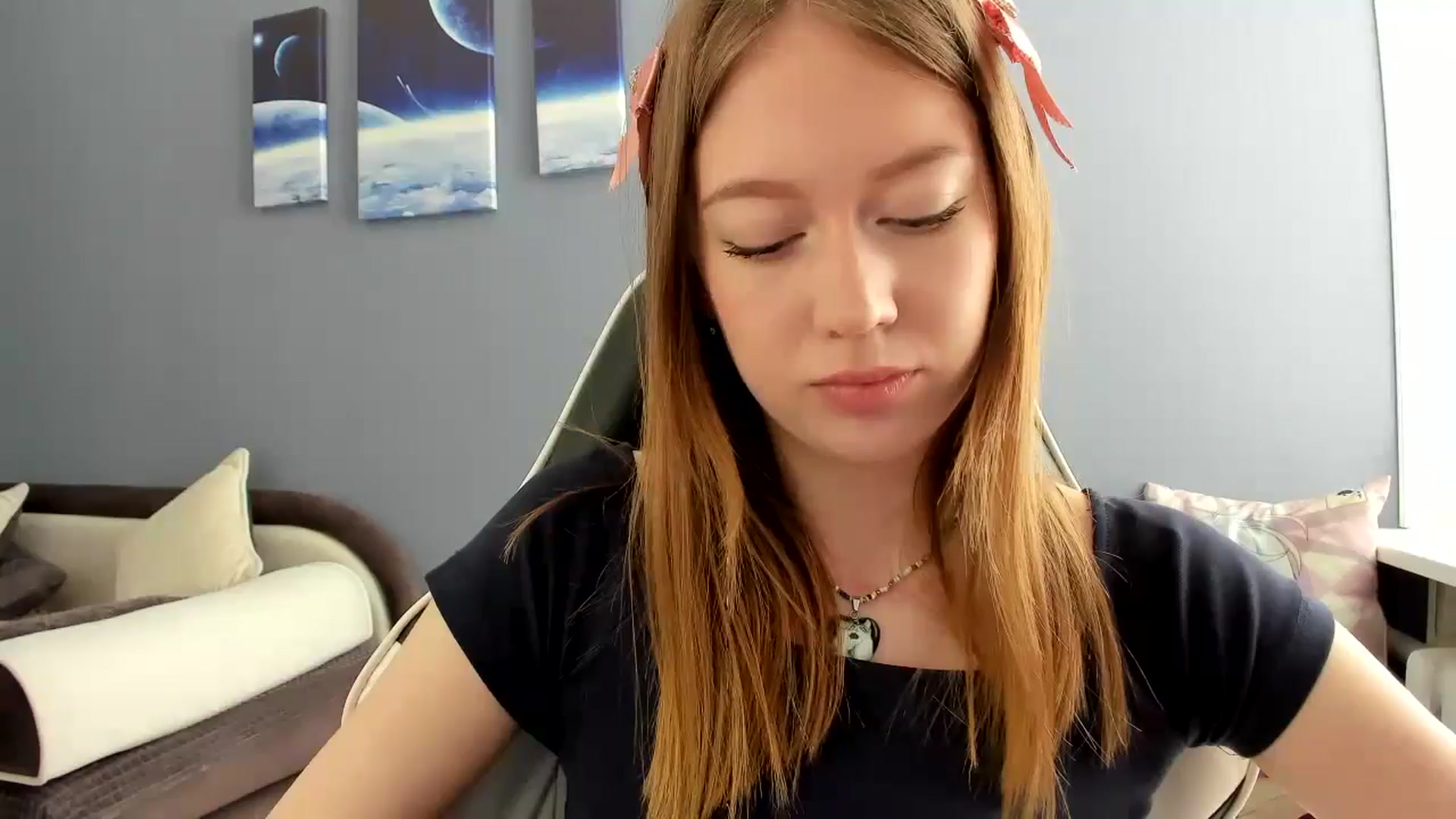 Gallery image thumbnail from RoboSasha's myfreecams stream on, 05/15/2025, 14:34 image 19 of 20