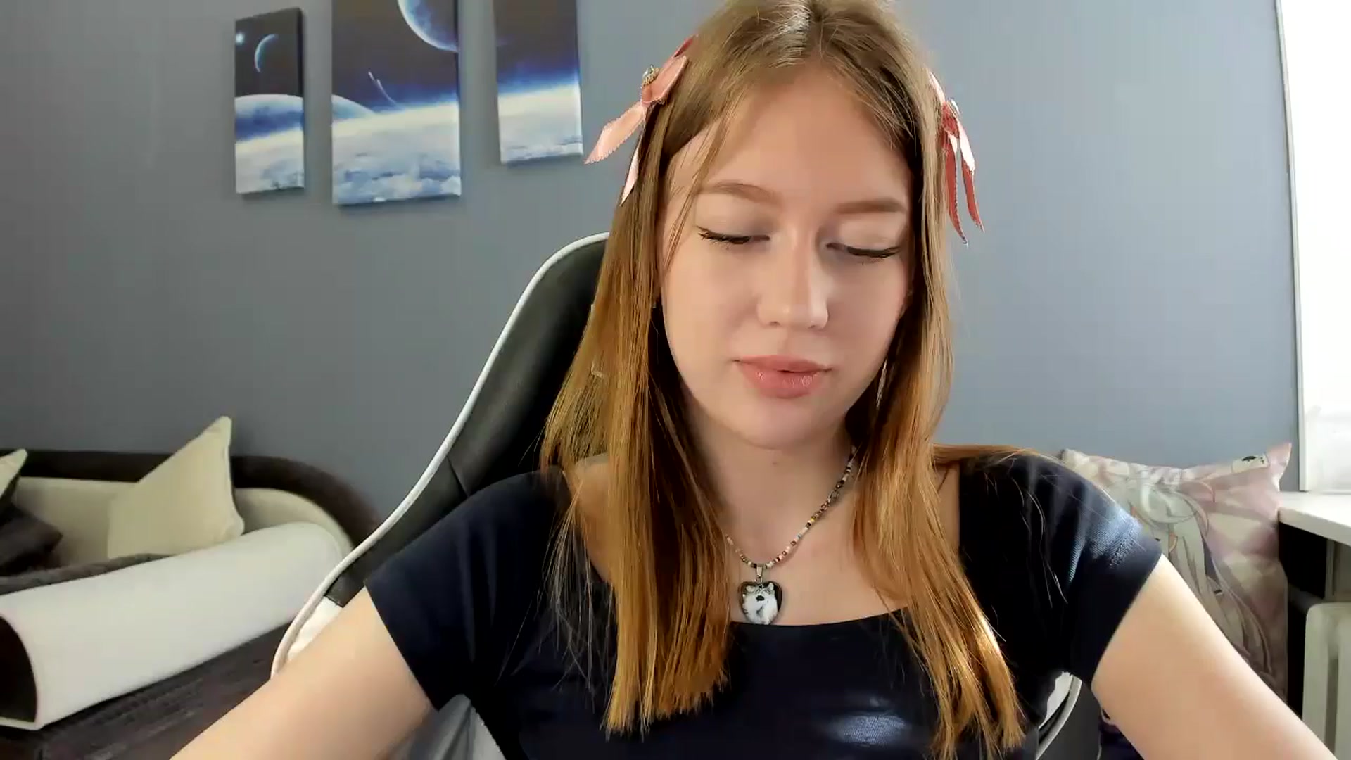 Gallery image thumbnail from RoboSasha's myfreecams stream on, 05/15/2025, 14:34 image 4 of 20