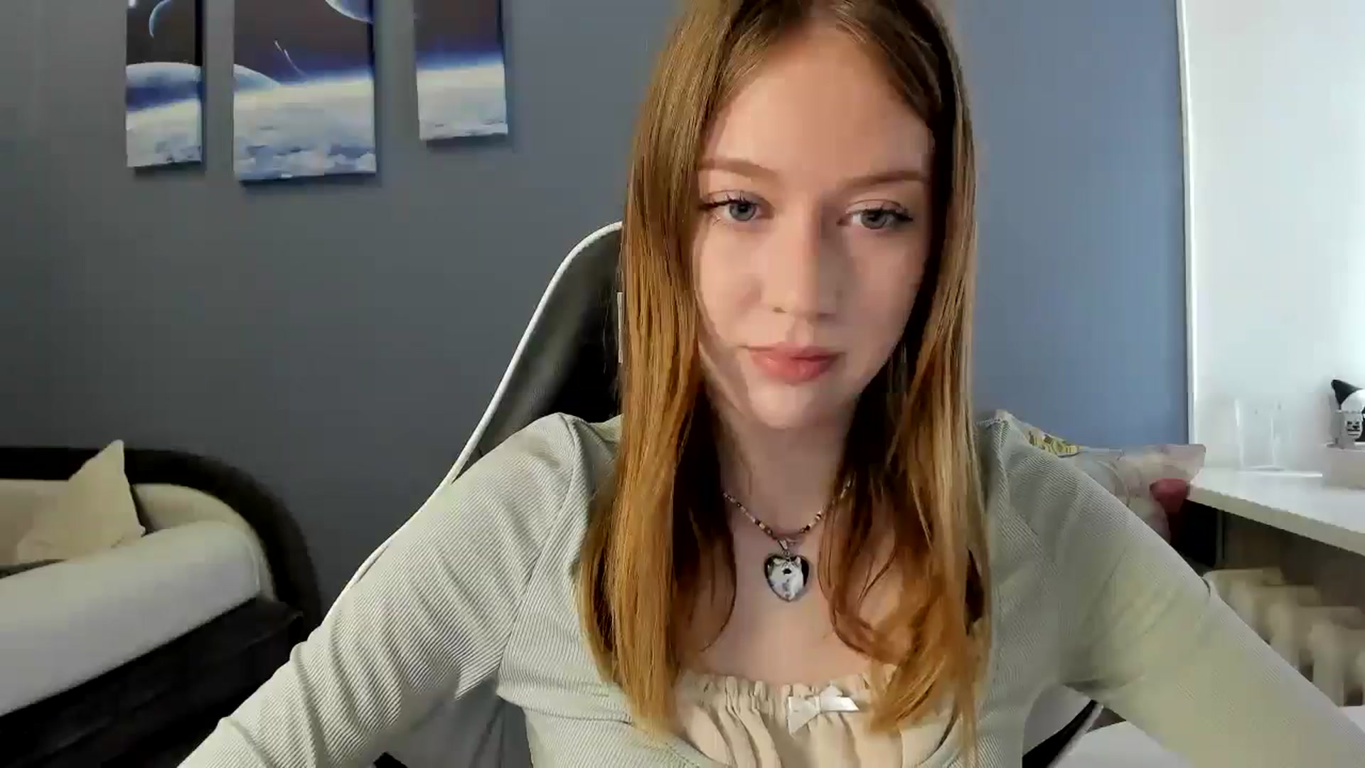 Gallery image thumbnail from RoboSasha's myfreecams stream on, 05/18/2025, 11:20 image 14 of 20