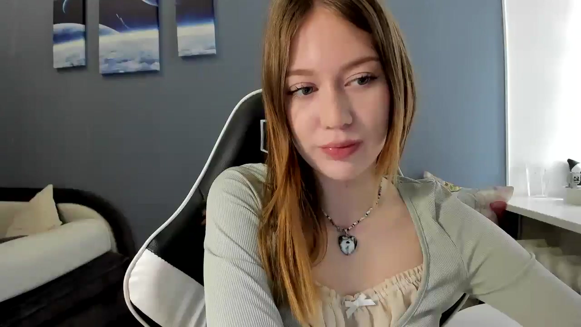 Gallery image thumbnail from RoboSasha's myfreecams stream on, 05/18/2025, 11:20 image 5 of 20